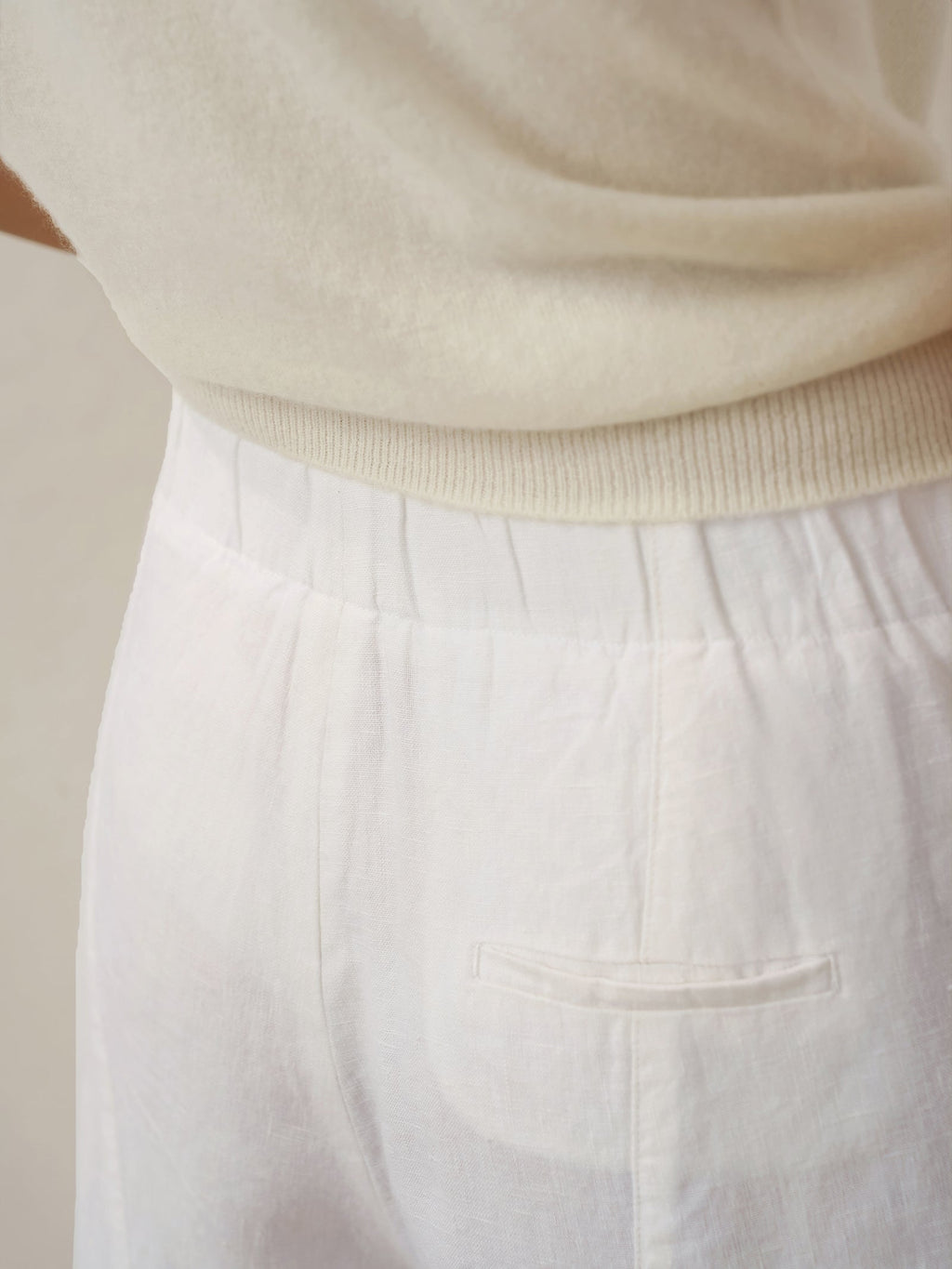 LINTICO 100% Linen Relaxed Fit Straight Leg Trousers KINSLEY — detail shot 9