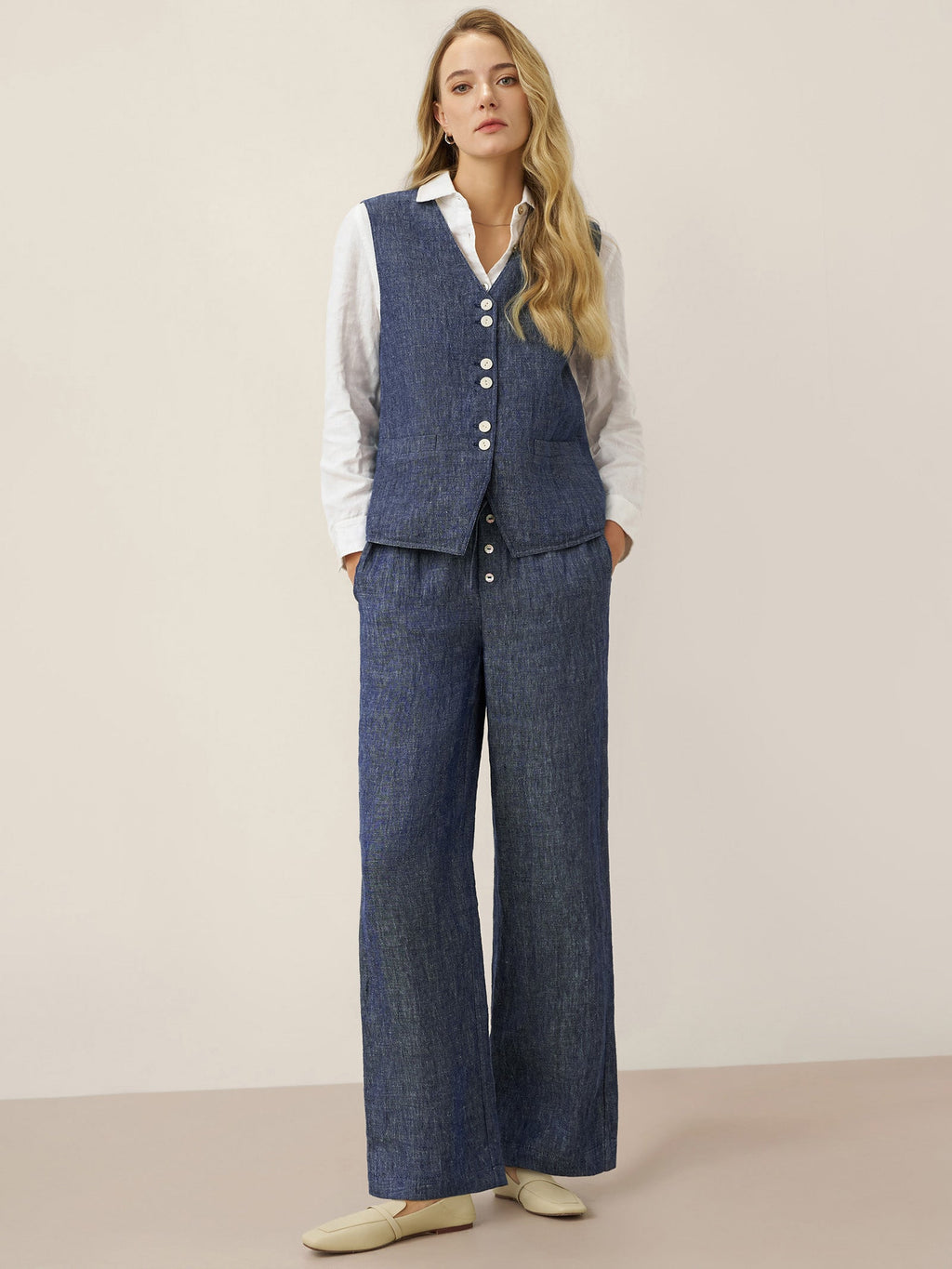 LINTICO 100% Linen Reversible Denim Texture Button Front Vest HARPER — detail shot 7