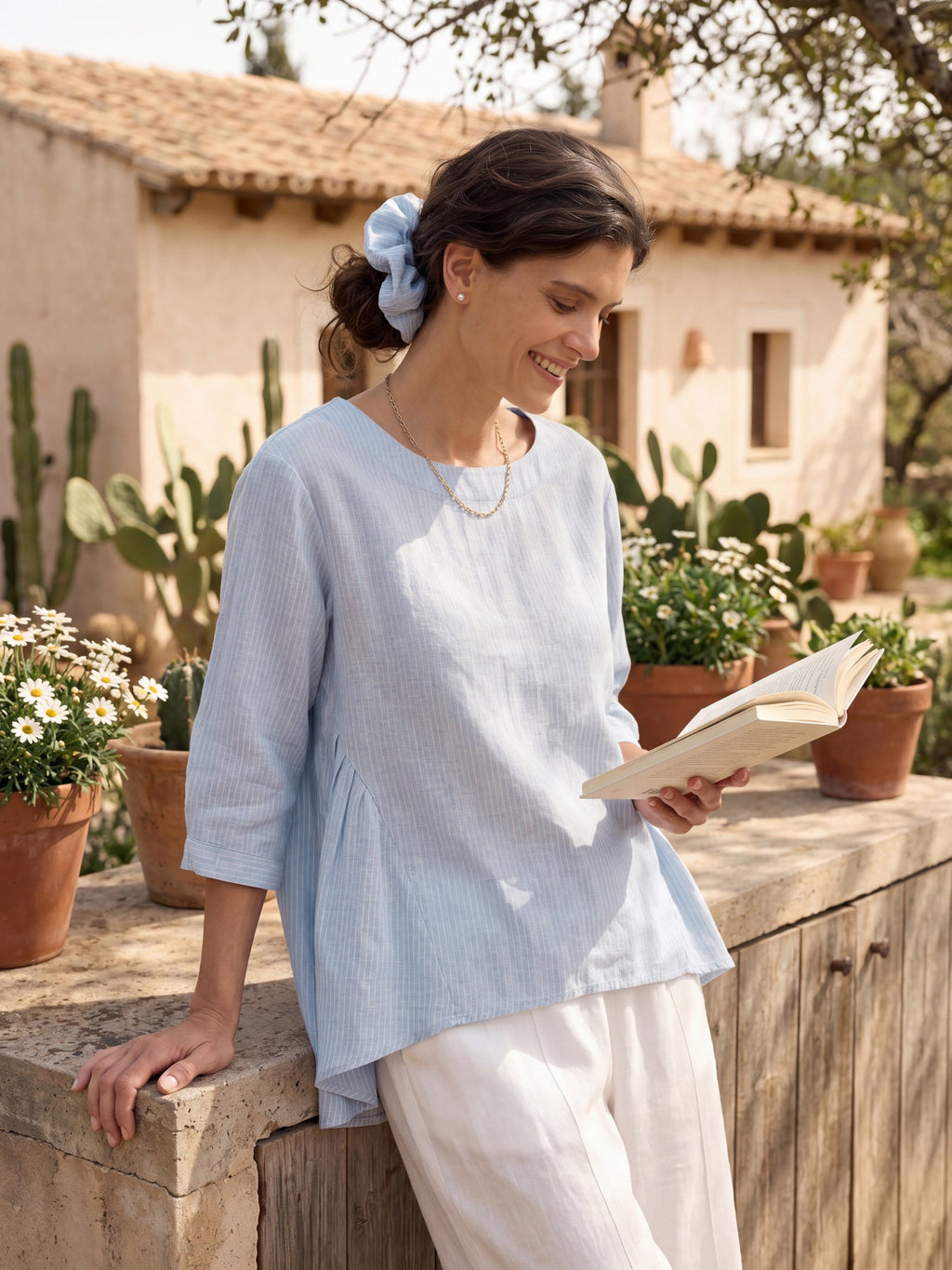 LINTICO 100% Linen Round Neck Artistic Stripe Top FLORENCE — construction detail