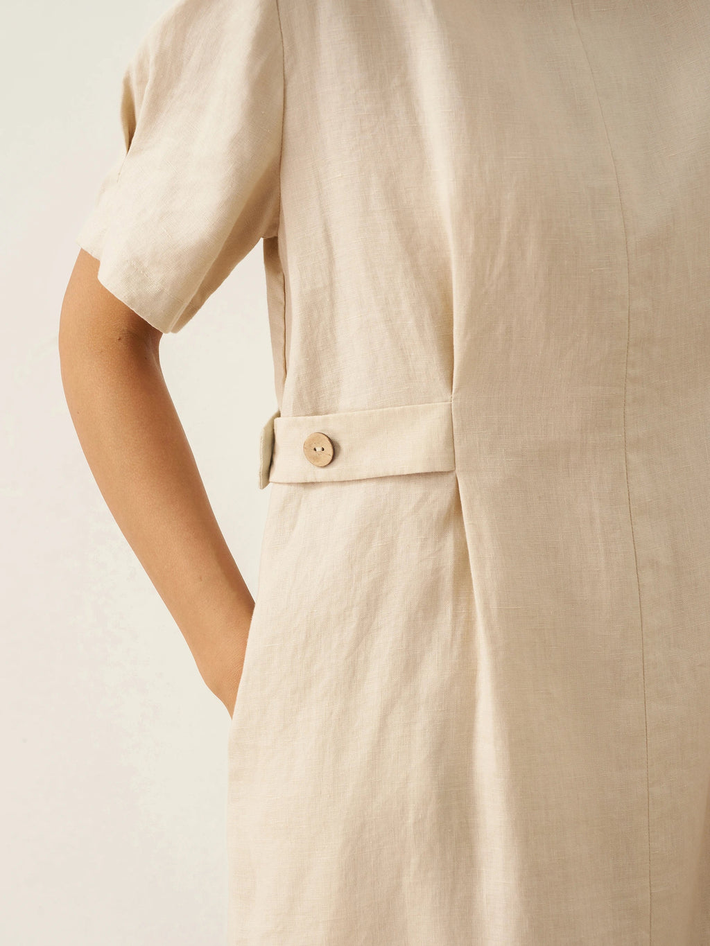 LINTICO 100% Linen Round Neck Button-Tie Maxi Dress XANDRA — detail shot 6