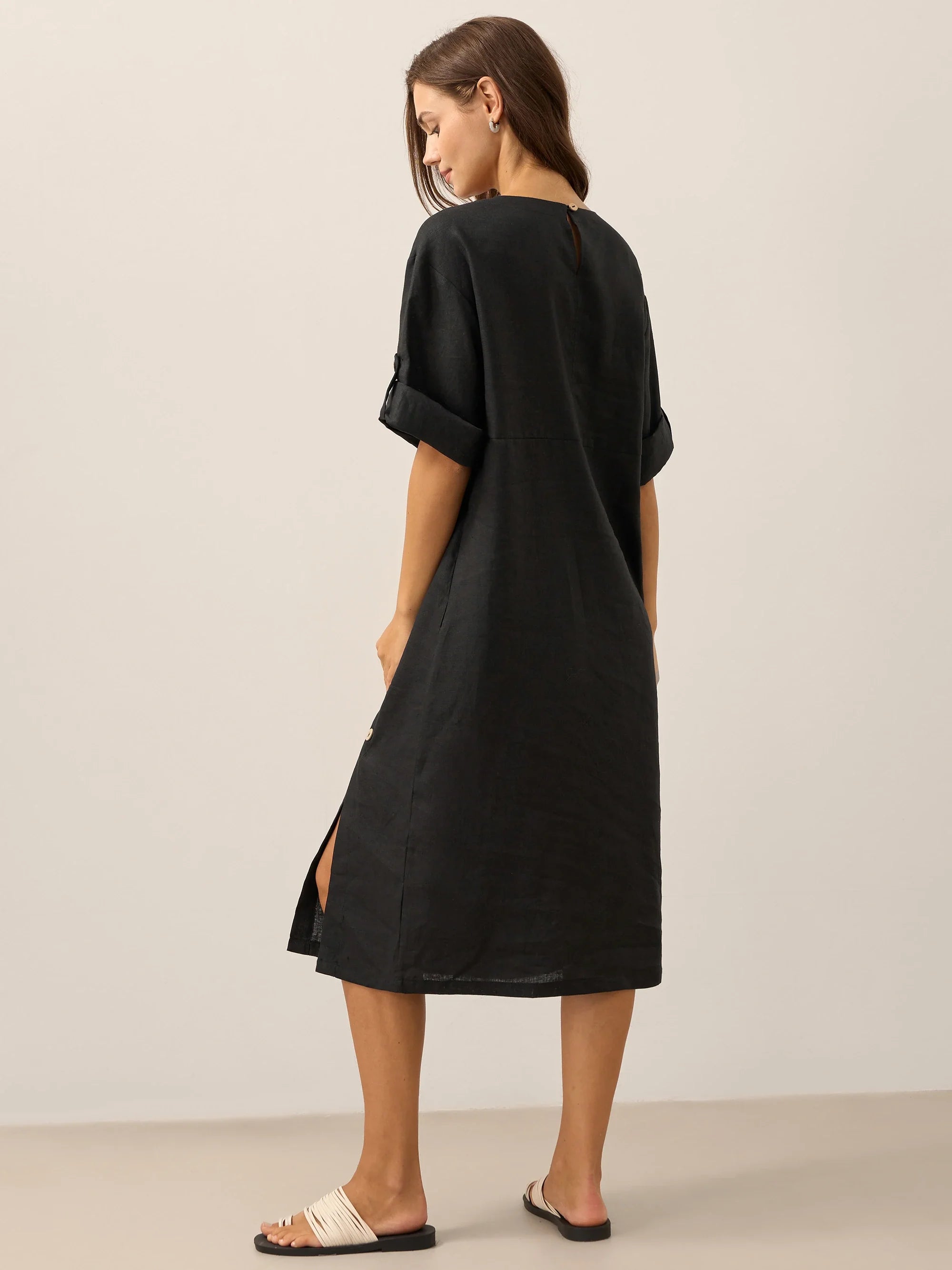 LINTICO 100% Linen Round Neck Button Detail Midi Dress JELENA — LINTICO branding close-up