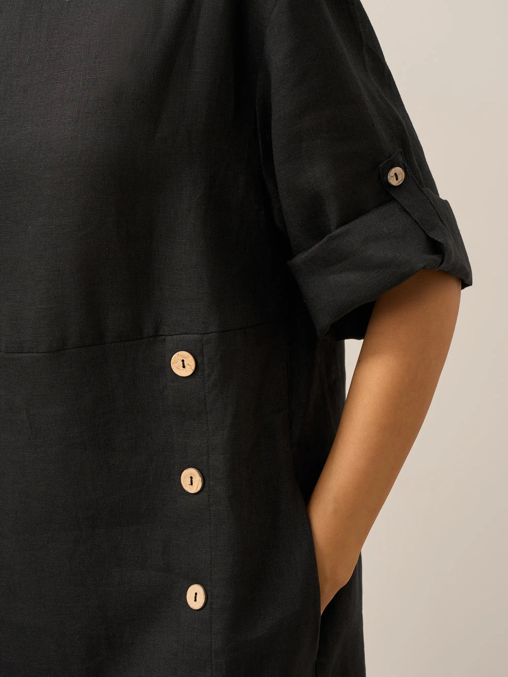 LINTICO 100% Linen Round Neck Button Detail Midi Dress JELENA — detail shot 7