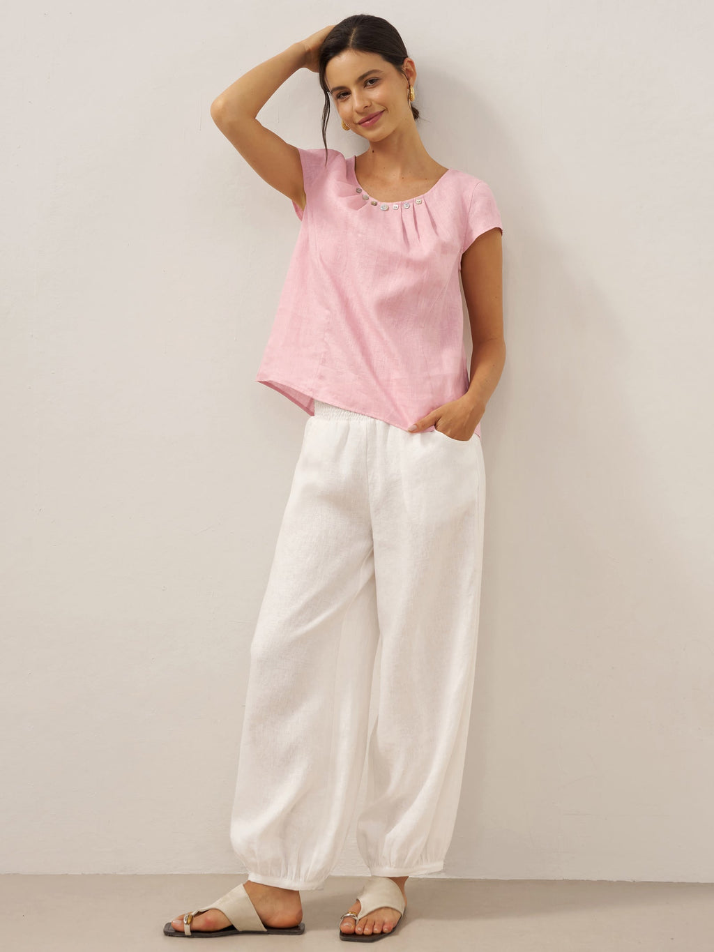 LINTICO 100% Linen Shell Button Pleated Crew Neck Top RENA — detail shot 8