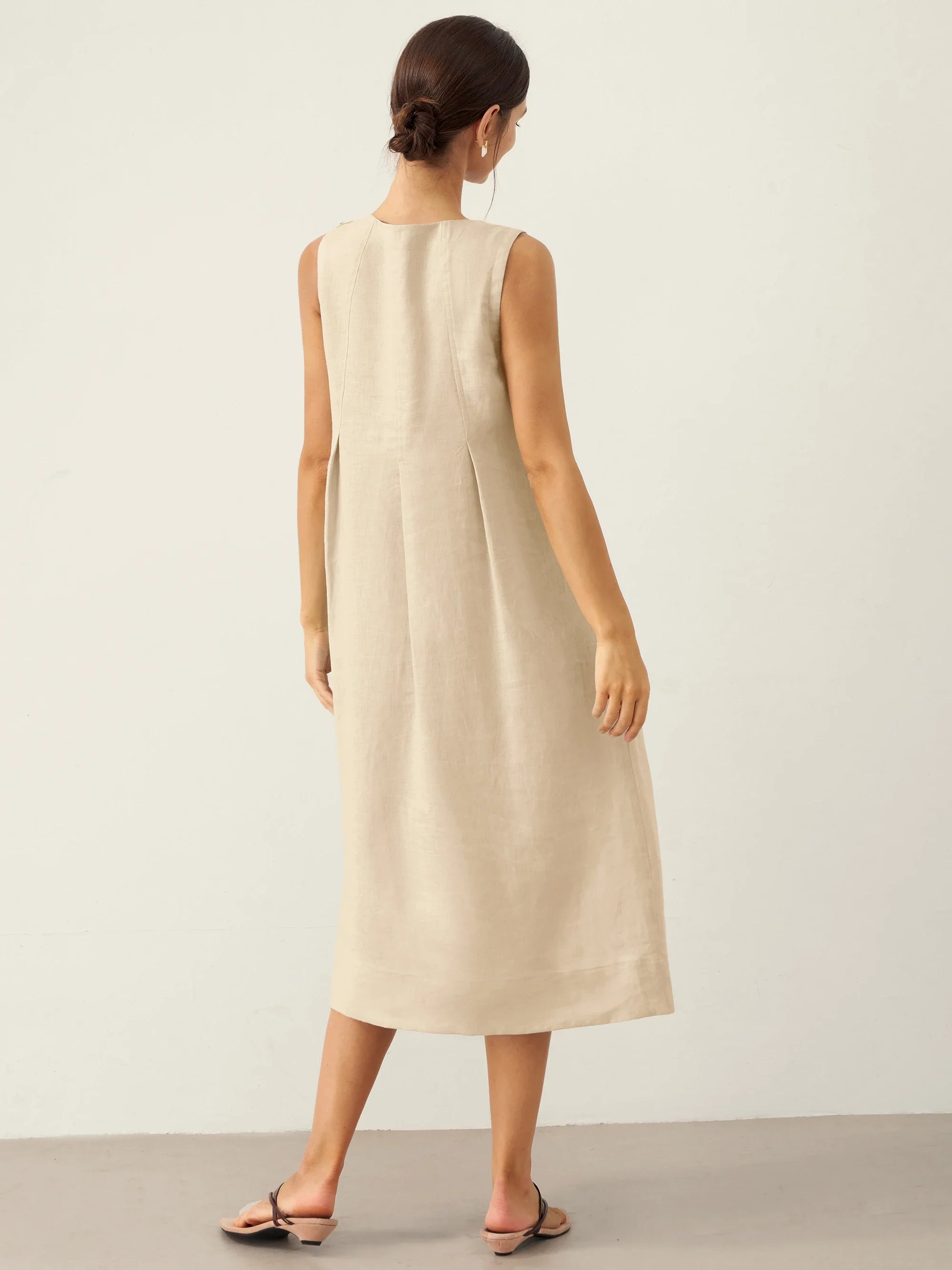 LINTICO 100% Linen Sleeveless Shoulder Button Midi Dress FREYA — LINTICO branding close-up