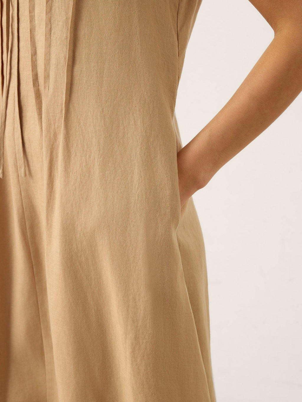 LINTICO 100% Linen Sleeveless Tie-Neck Pintucked Maxi Dress MILLICENT — detail shot 9