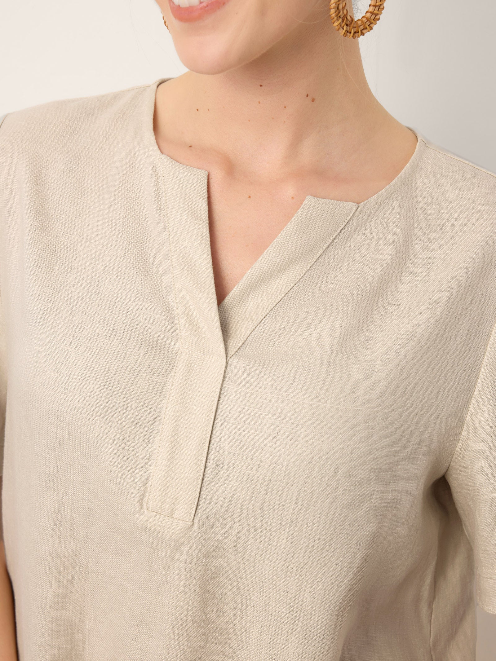 LINTICO 100% Linen Tie Cuff Notched V-Neck Top LORAN — detail shot 9