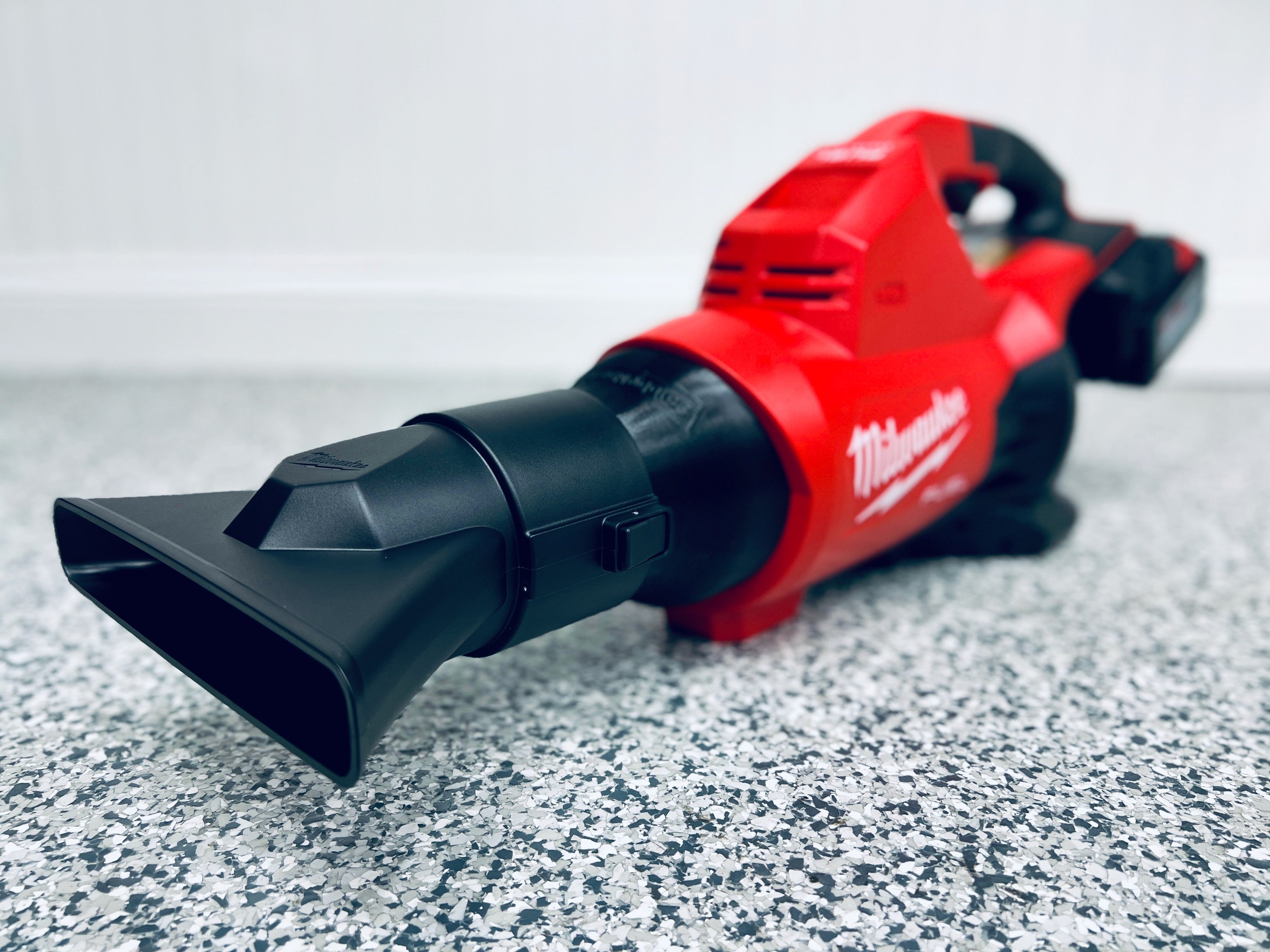 STUBBY® Nozzle Adapter for Milwaukee M18 FUEL Dual Battery Leaf Blower (2824-20) – Stubby Nozzle Co.