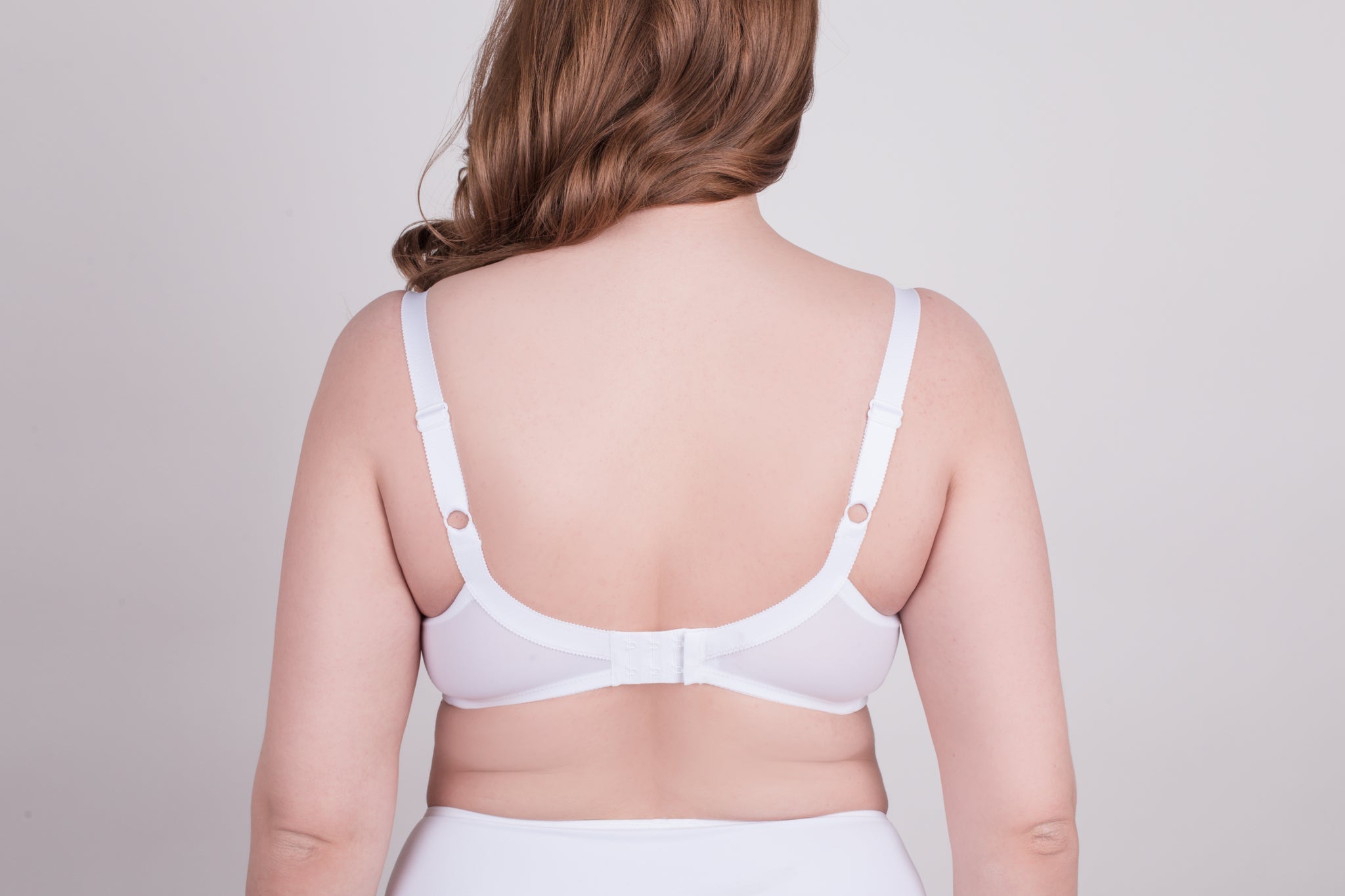 TheRanok.com Bra Milavitsa 105910 - Underwired, Triple Segment, Fixed Straps — lifestyle context