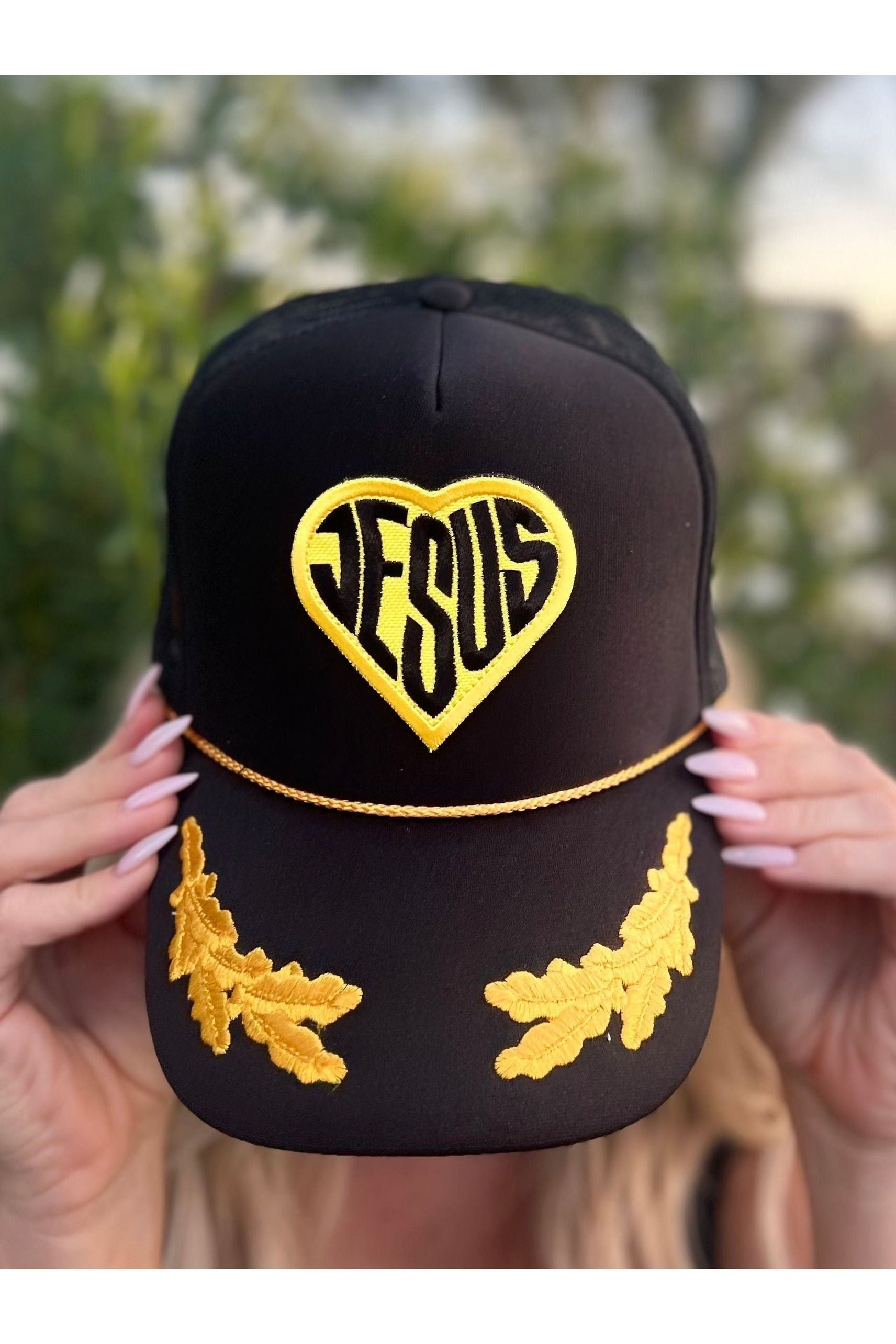 Pretty Little Patriot Pretty Little Patriot Gold Leaf Jesus trucker hat — main product shot