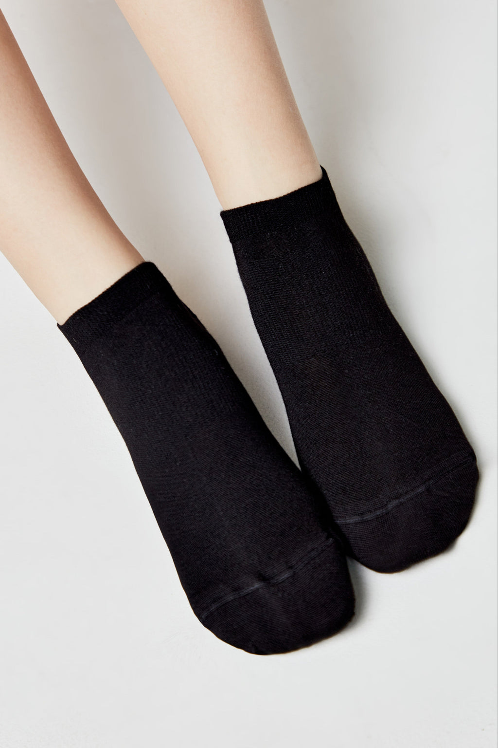 TheRanok.com Viscose Ankle Socks Conte Active - Ultra Short 079 — in-use photo