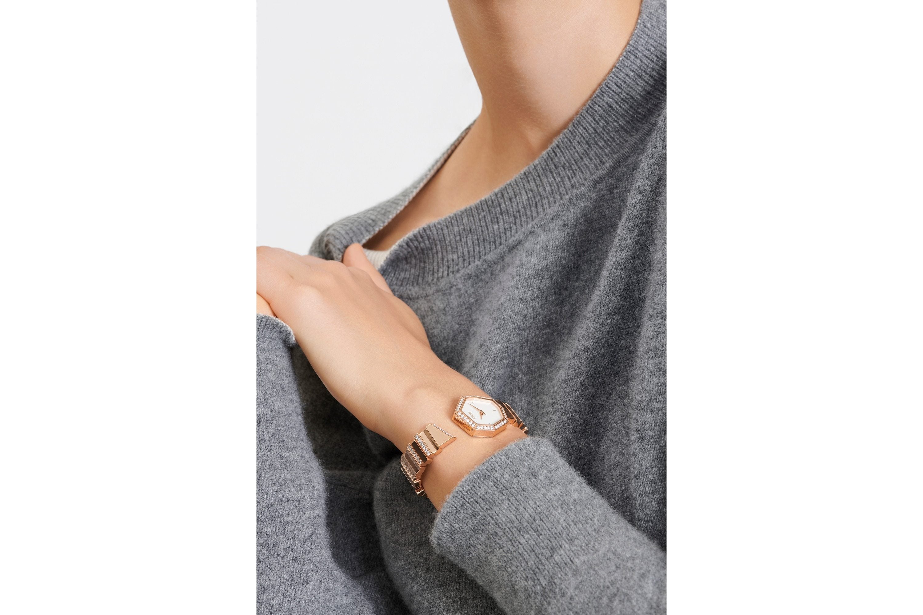 Rose Gold, Diamonds and White Mother-of-pearl GEM DIOR • Ø 27 mm, Quartz Movement