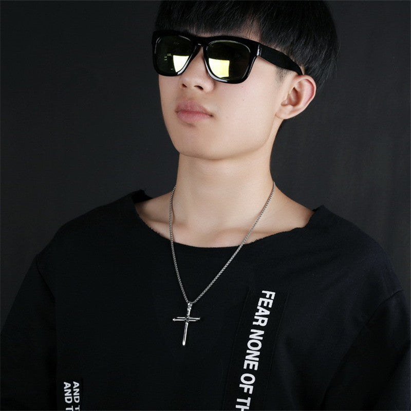SORI STYLE Men’s Steel Cross Pendant Necklace — detail close-up