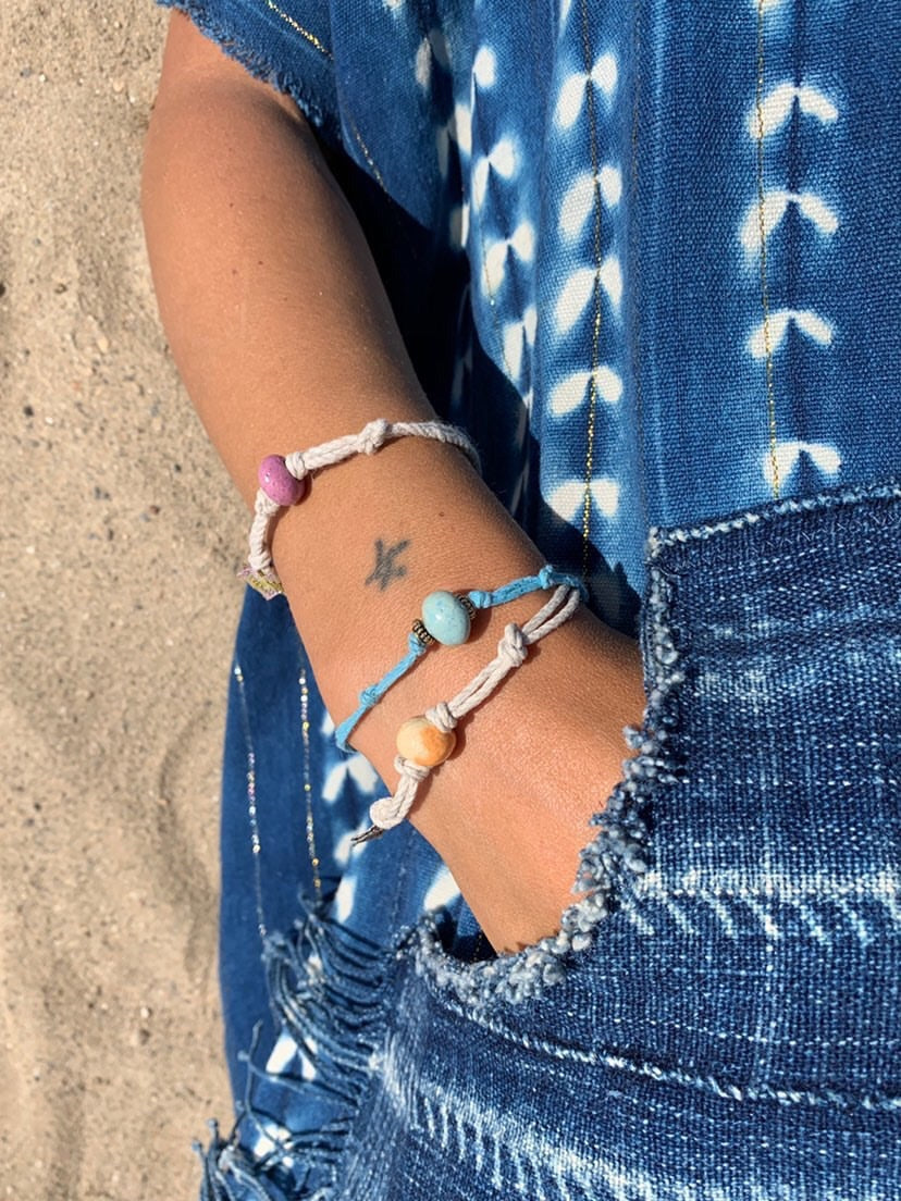 Earth Bands Surf Broads — side view