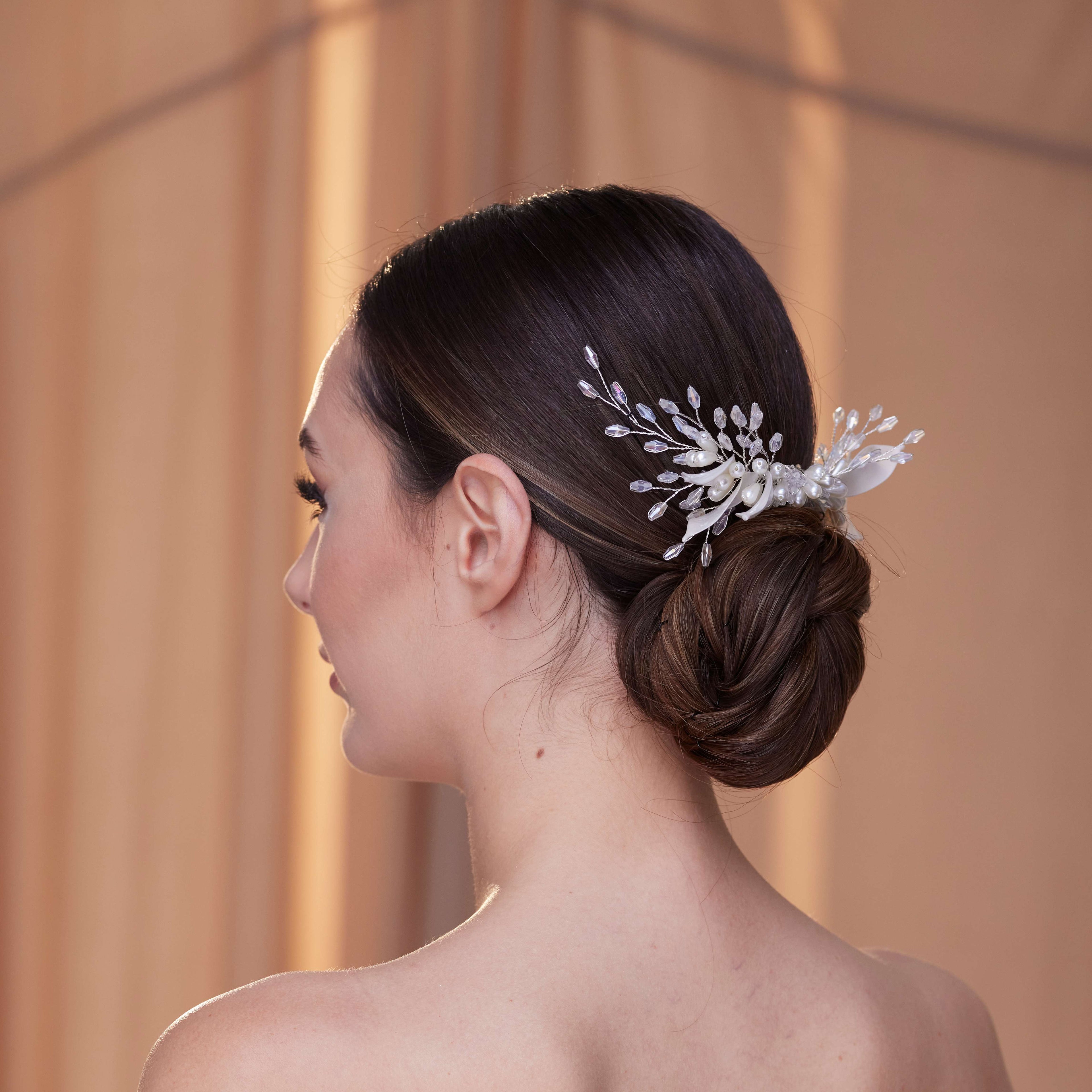 Elegant Crystal & Pearl Hair Comb – Bridal Port, view 4