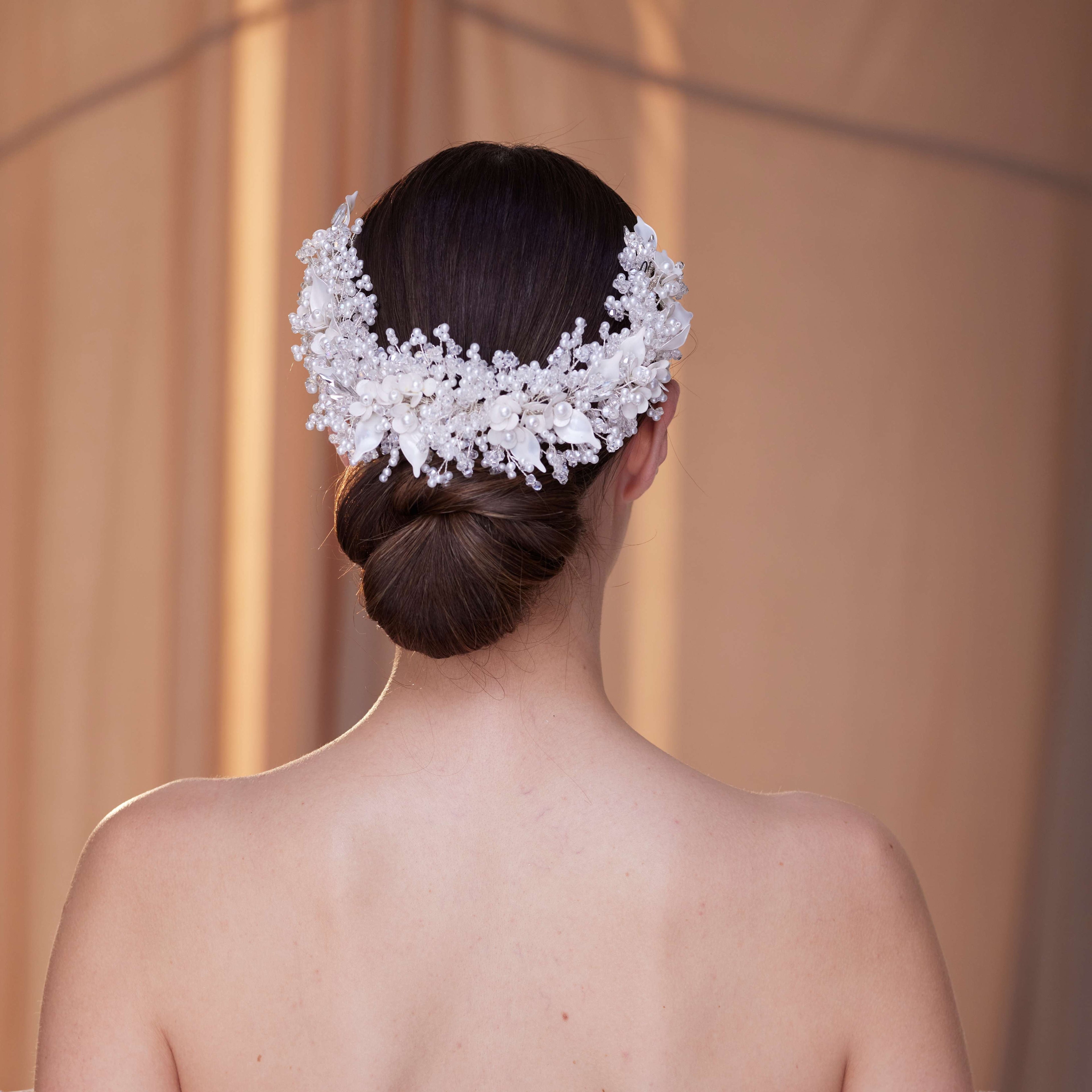 Exquisite Bridal Headpiece with Resin Flowers, Pearls, and Crystal Beads – Bridal Port, view 8