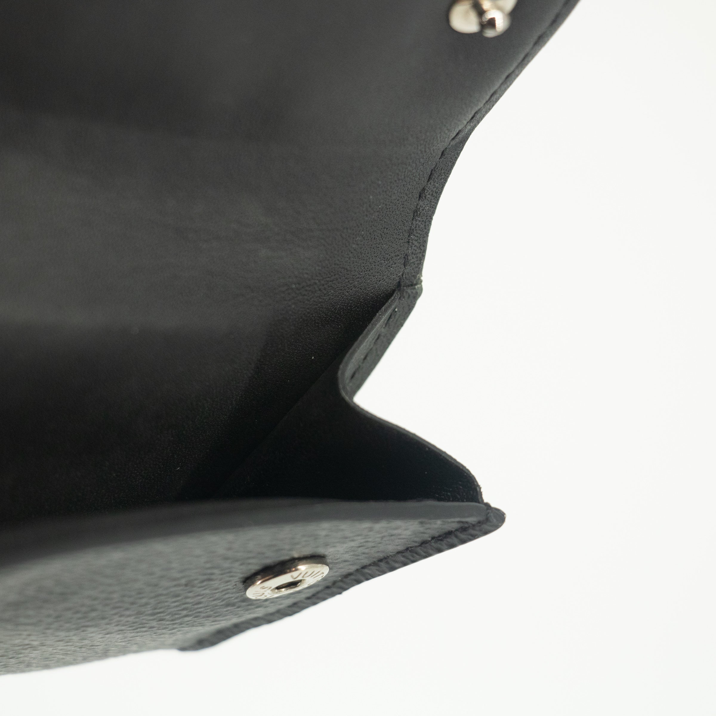Bolt Boutique Louis Vuitton Monogram Eclipse Discovery Compact Wallet #1958 — alternative angle