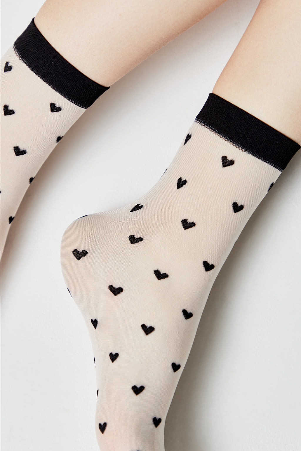 TheRanok.com Socks Conte Fantasy - Hearts Pattern — side view