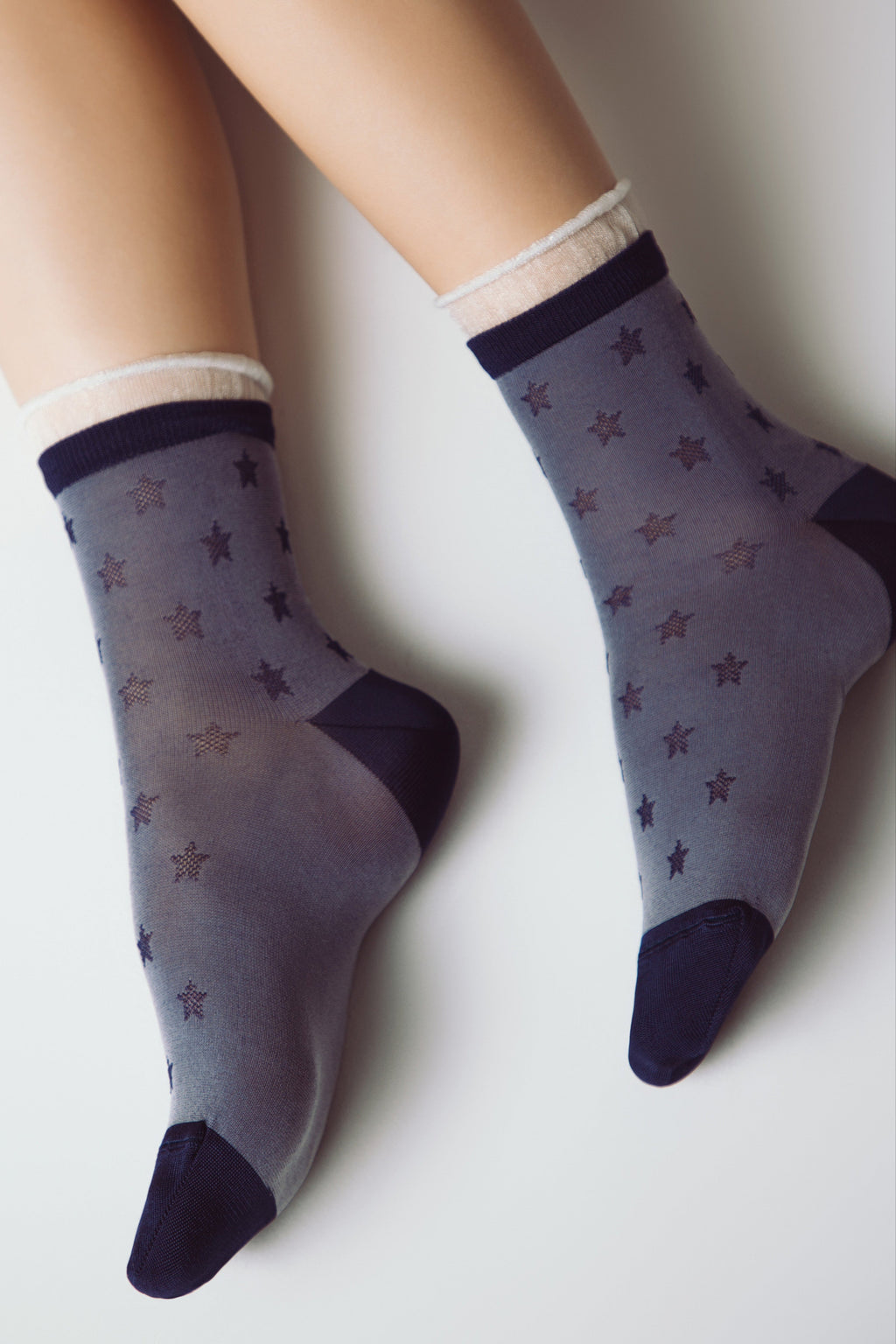 TheRanok.com Conte Socks Classic - 491 Decorative Transparent Mesh — fabric or material detail