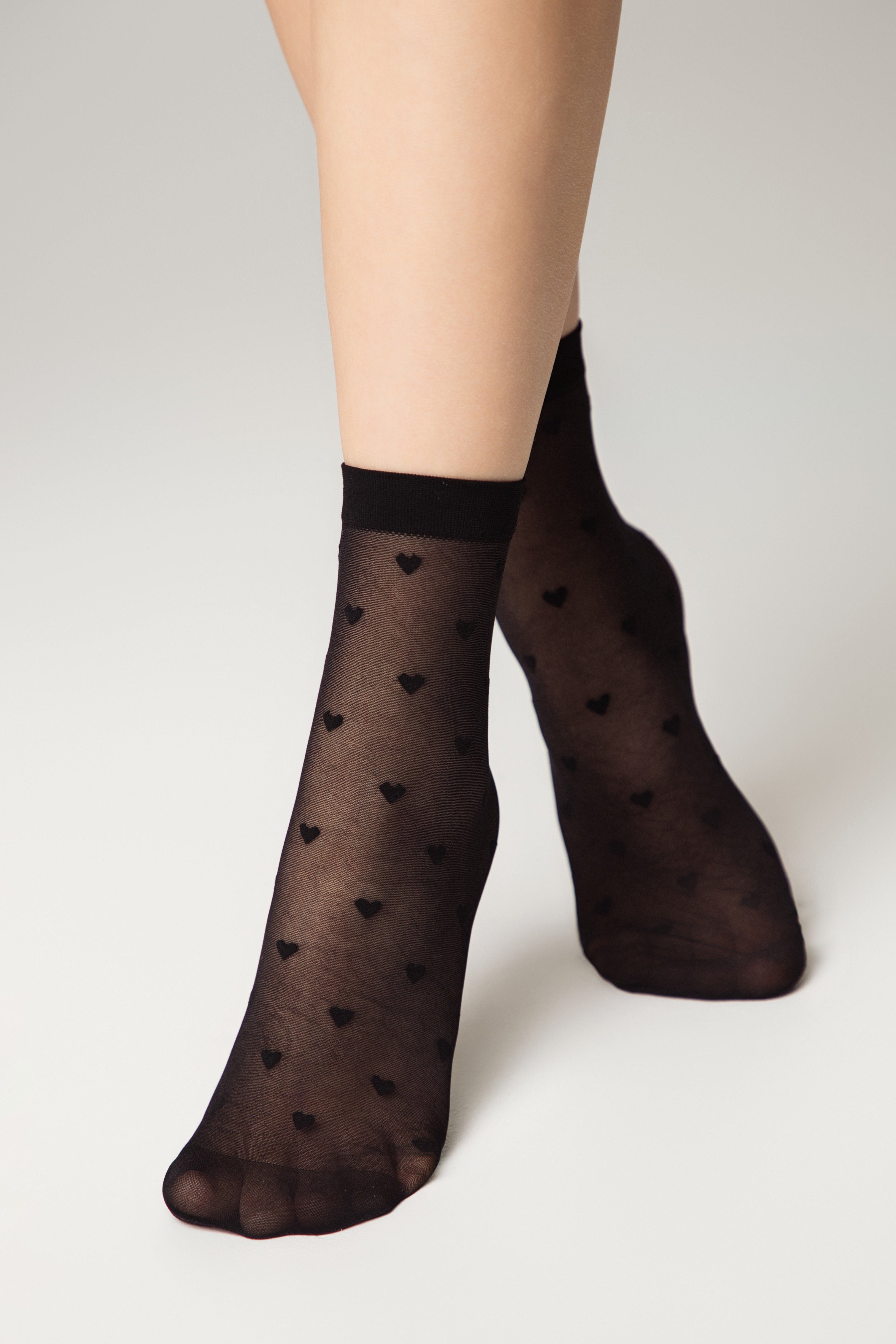 TheRanok.com Socks Conte Fantasy - Hearts Pattern — side view