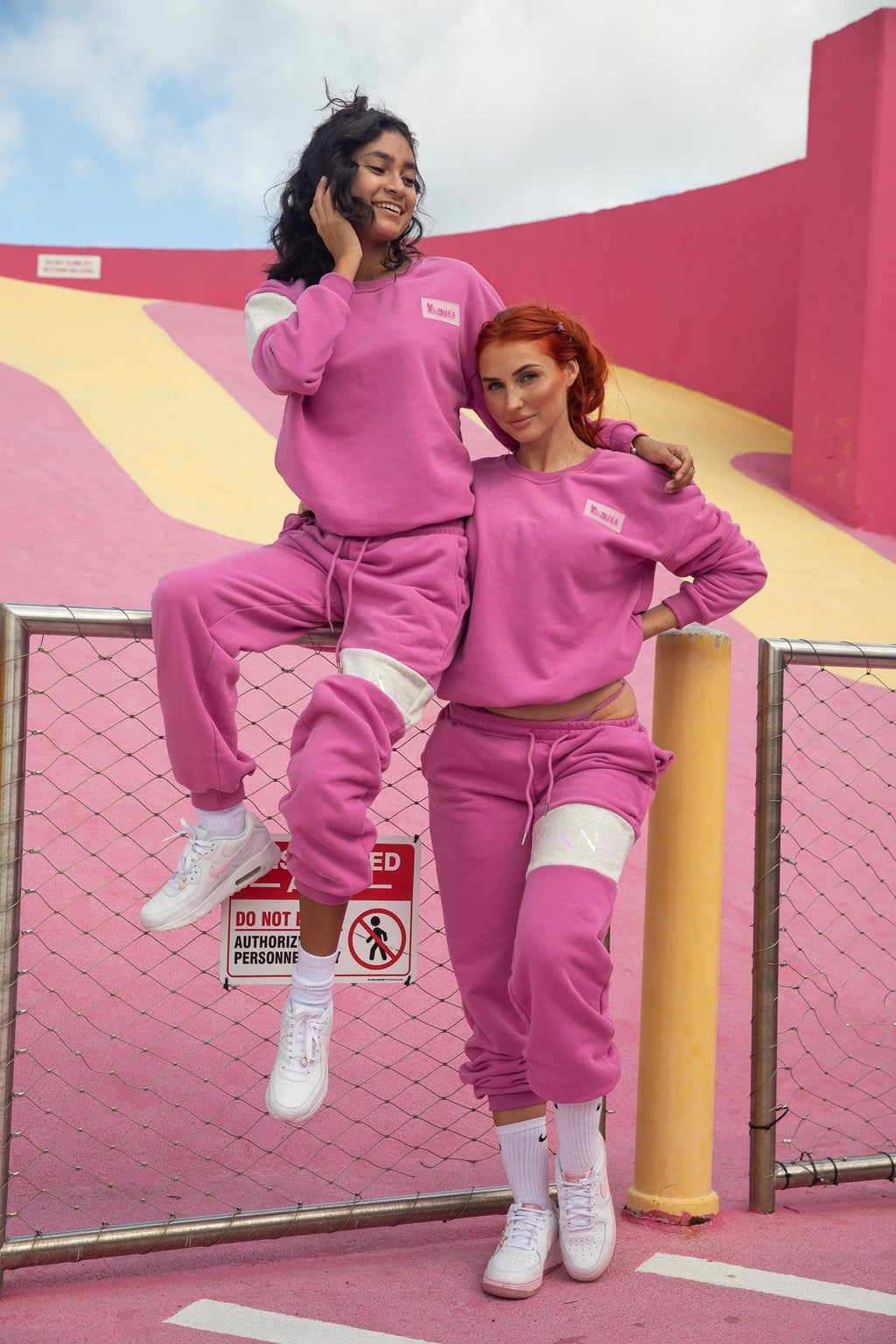 BUNNIES ROOM SWEATSHIRT IN FUCHSIA — lifestyle context