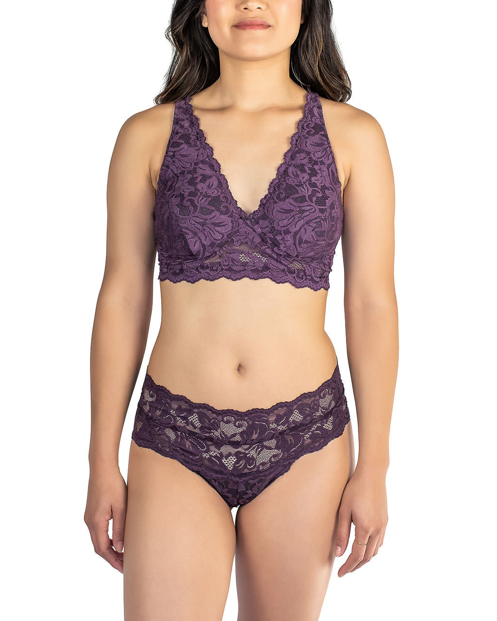 Everviolet Vela Wireless Bra, Orchid — lifestyle context