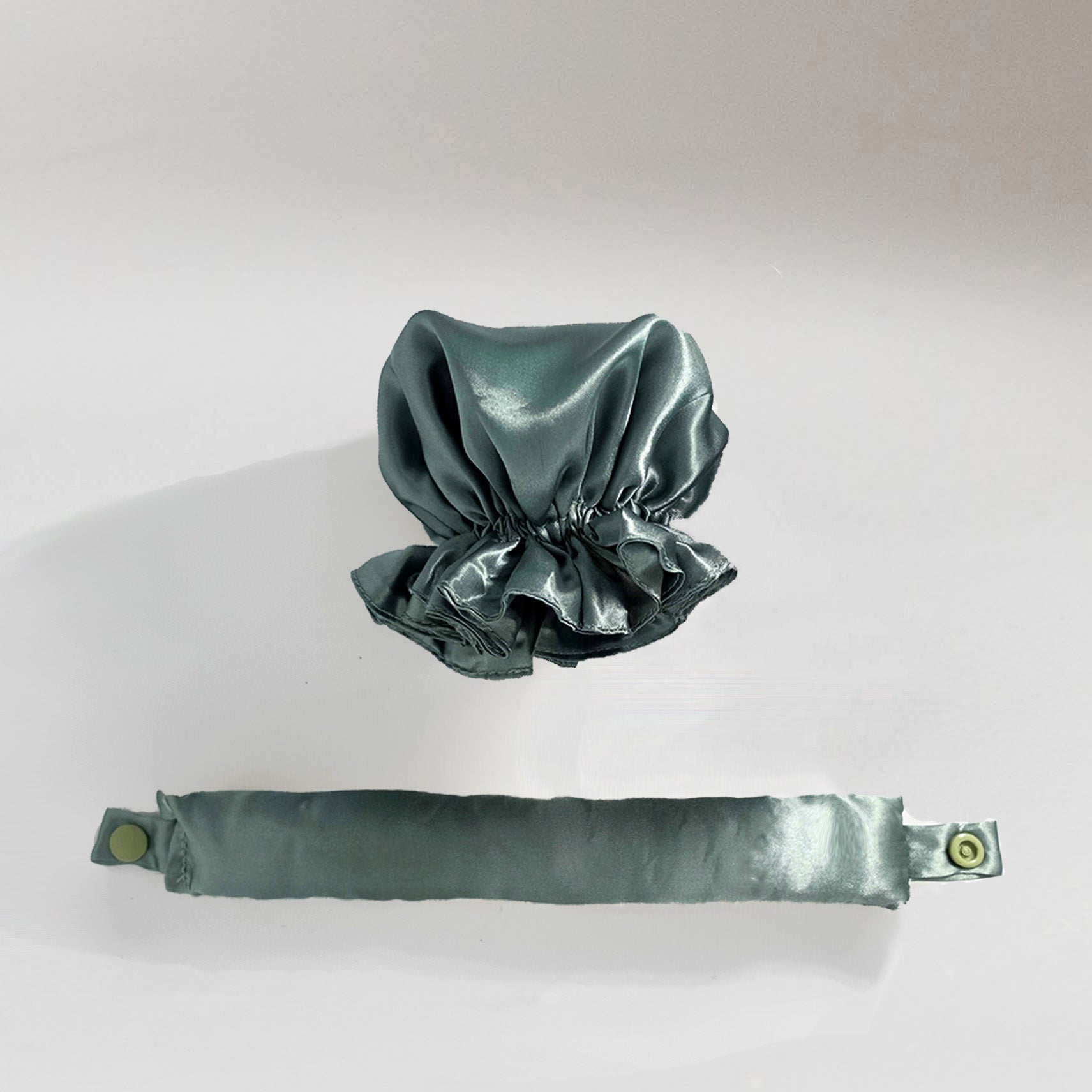 m'Chel Haircare Satin Heatless Curler + Satin Wrap — detail close-up