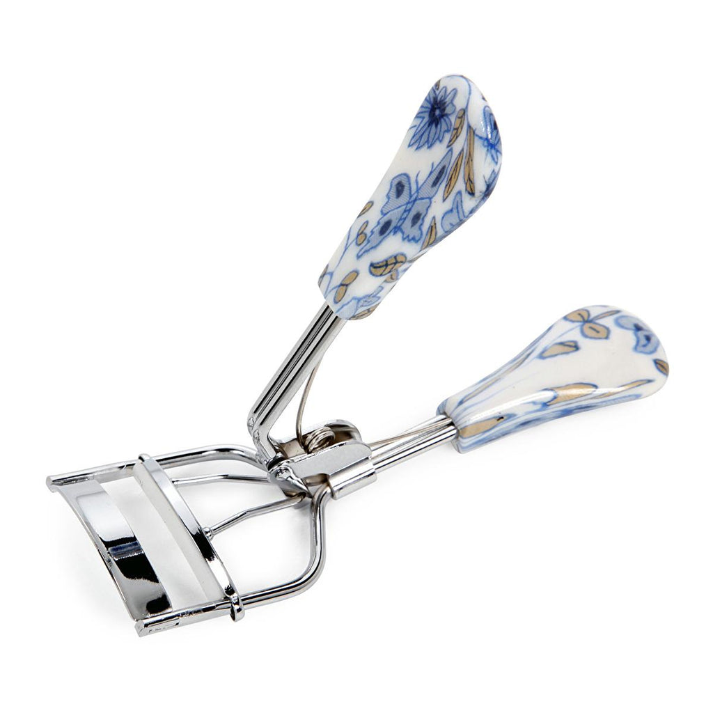 Lionesse Eyelash Curler: Achieve Long, Curled Lashes for Bigger, More Defined Eyes - Professional Eye Makeup Tool