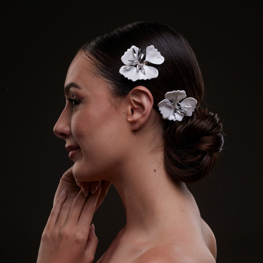 2-Piece White Flower Hair Comb Set – Bridal Port, view 2