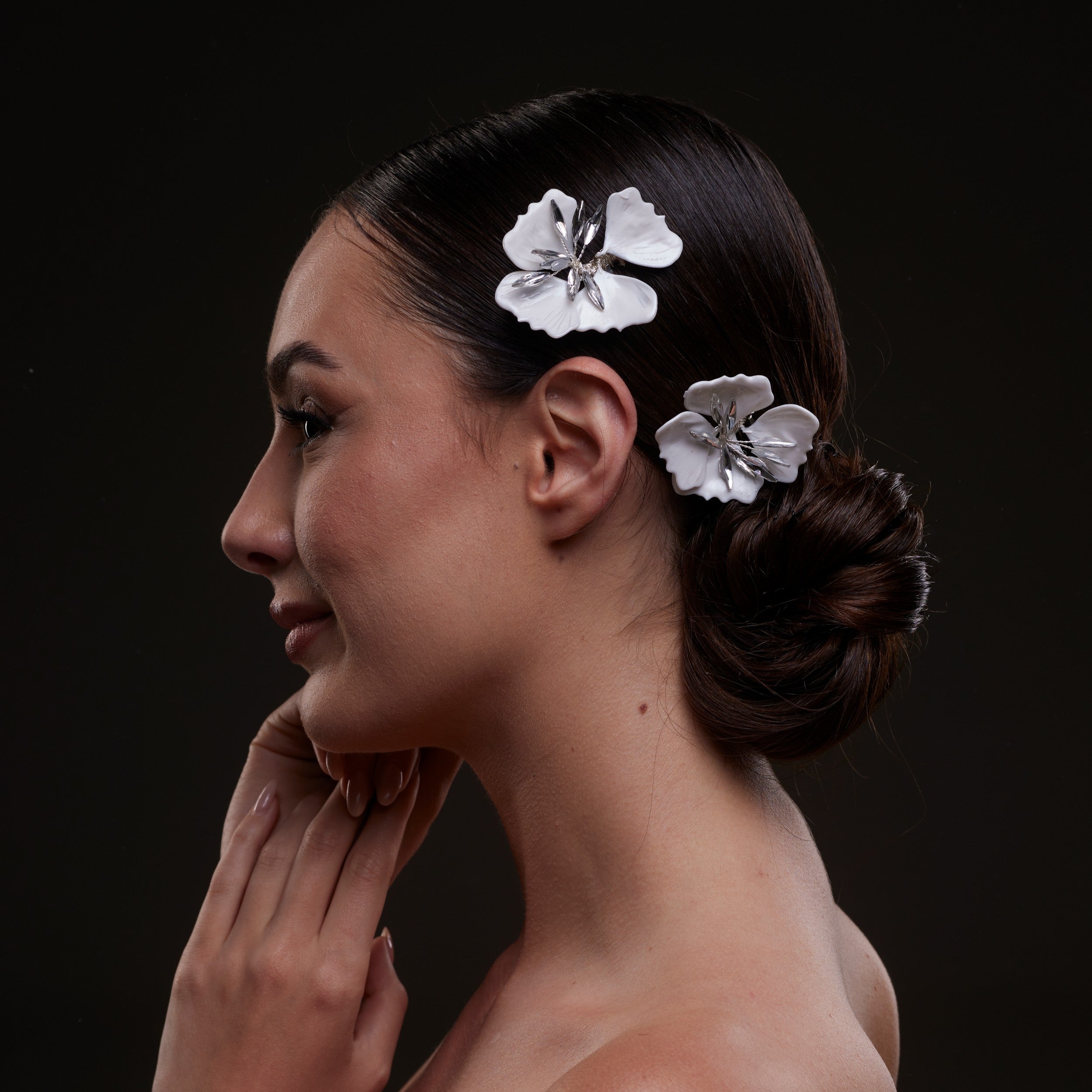 2-Piece White Flower Hair Comb Set – Bridal Port, view 2
