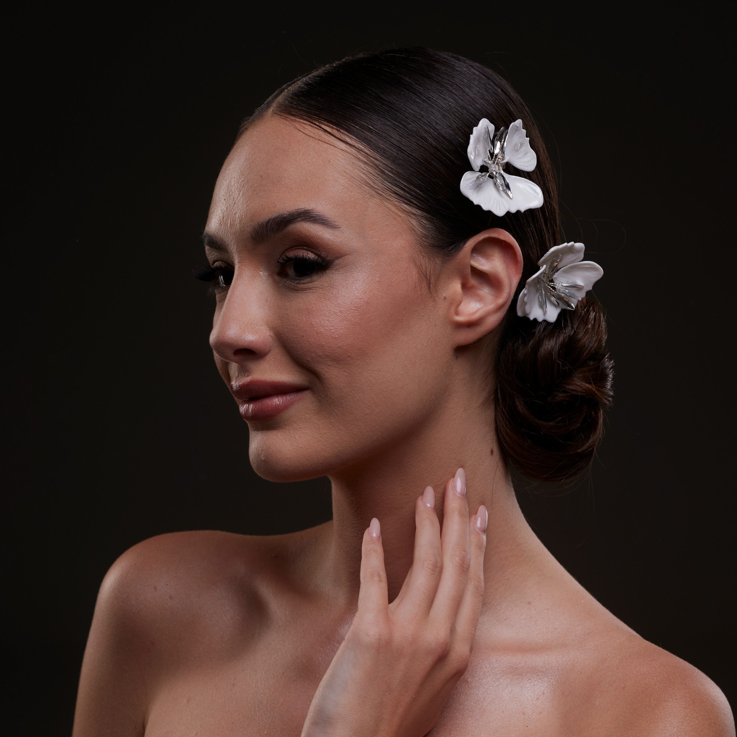 2-Piece White Flower Hair Comb Set – Bridal Port, view 4