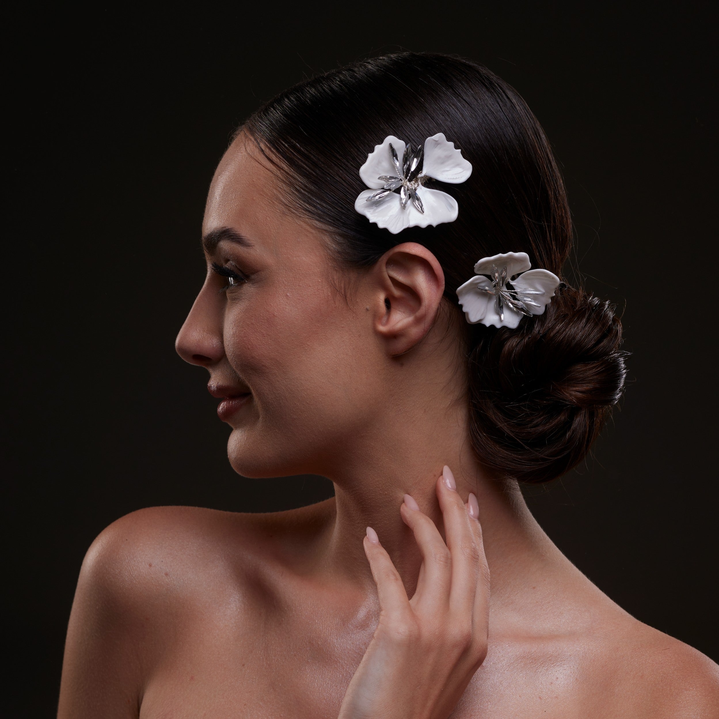 2-Piece White Flower Hair Comb Set – Bridal Port, view 5