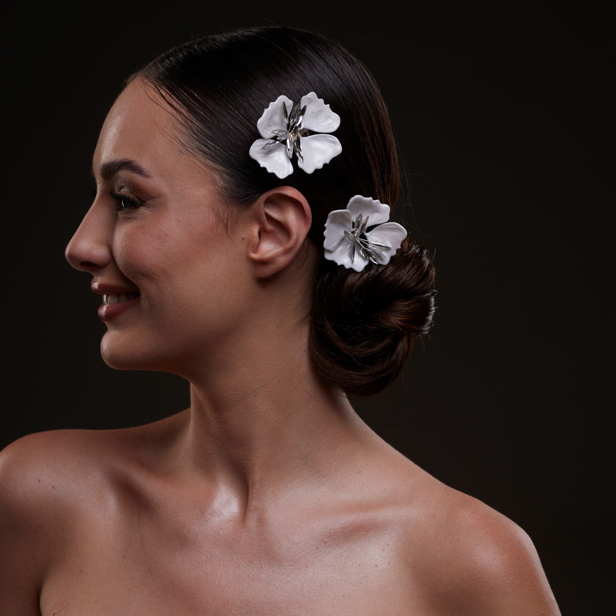 2-Piece White Flower Hair Comb Set – Bridal Port, view 6