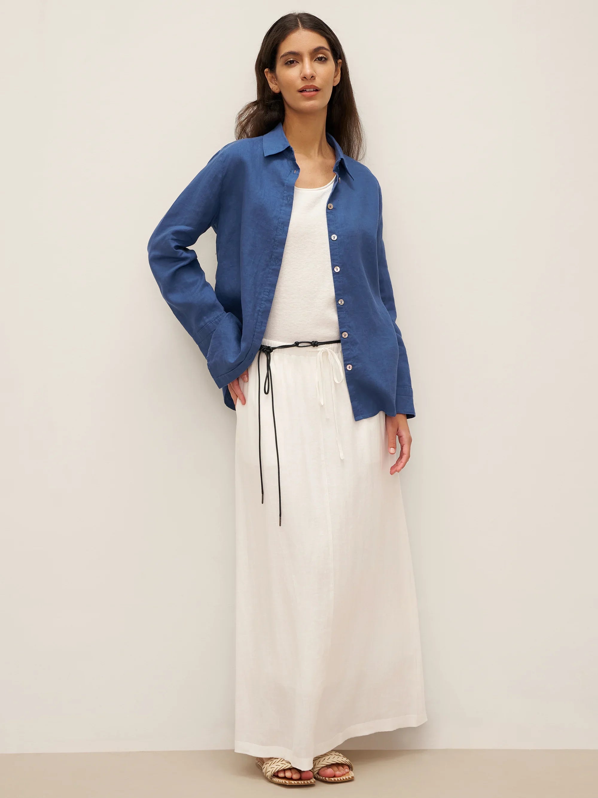 LINTICO Linen Elastic Waist Drawstring Maxi Skirt NINA — LINTICO branding close-up