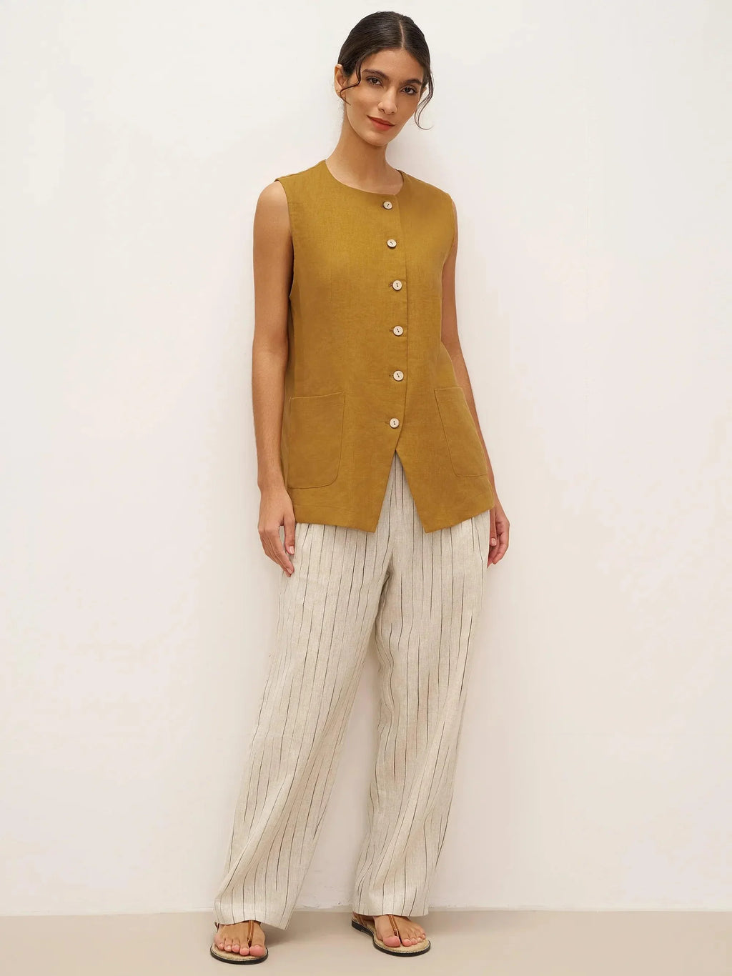 LINTICO 100% Linen Arc-Placket Button-Front Vest ELFRIDA — detail shot 9