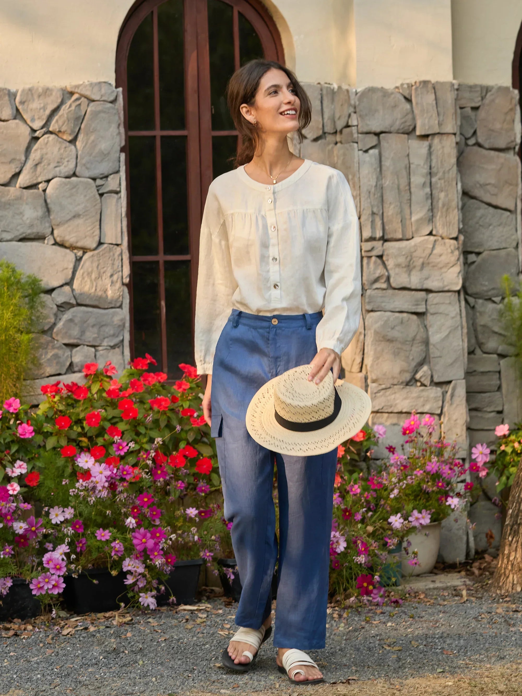LINTICO 100% Linen Cargo Tapered Trousers with Patch Pockets JESSE — detail shot 6