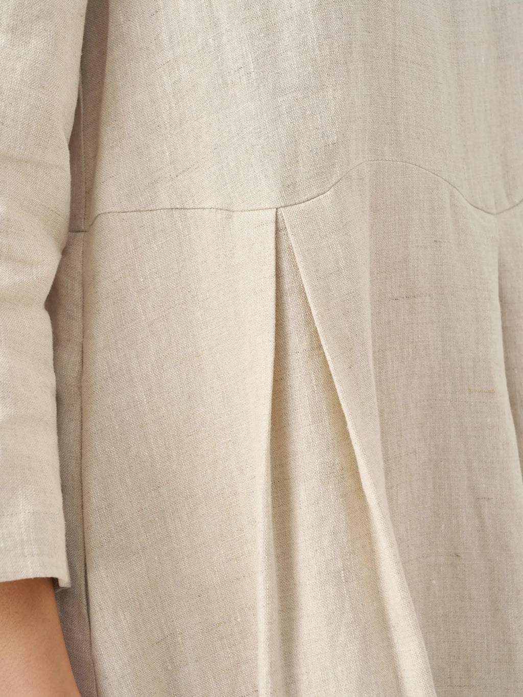 LINTICO 100% Linen Bateau Neck Pleated Maxi Dress ABIGAIL — detail shot 10
