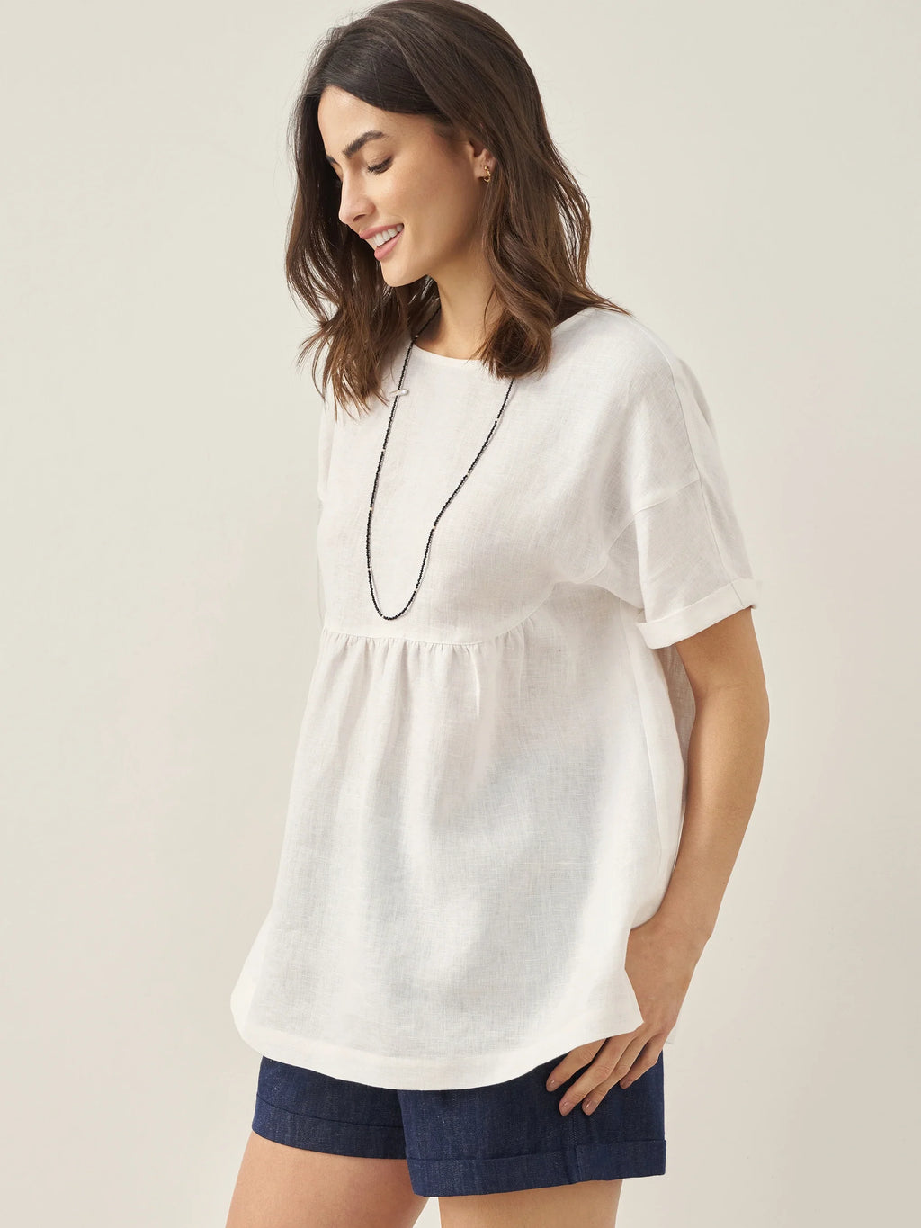 LINTICO LINTICO 100% Linen Round Neck Pleated Pullover Top QUINLAN — construction detail