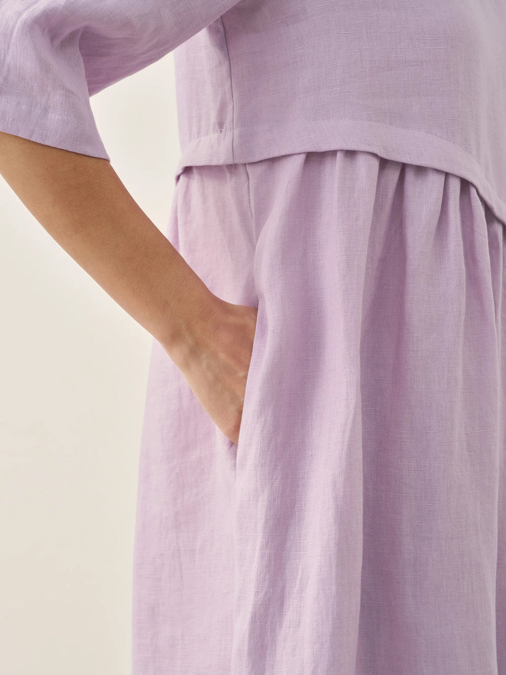 LINTICO 100% Linen Asymmetrical Pleated Round Neck Midi Dress YOLANDA — detail shot 7