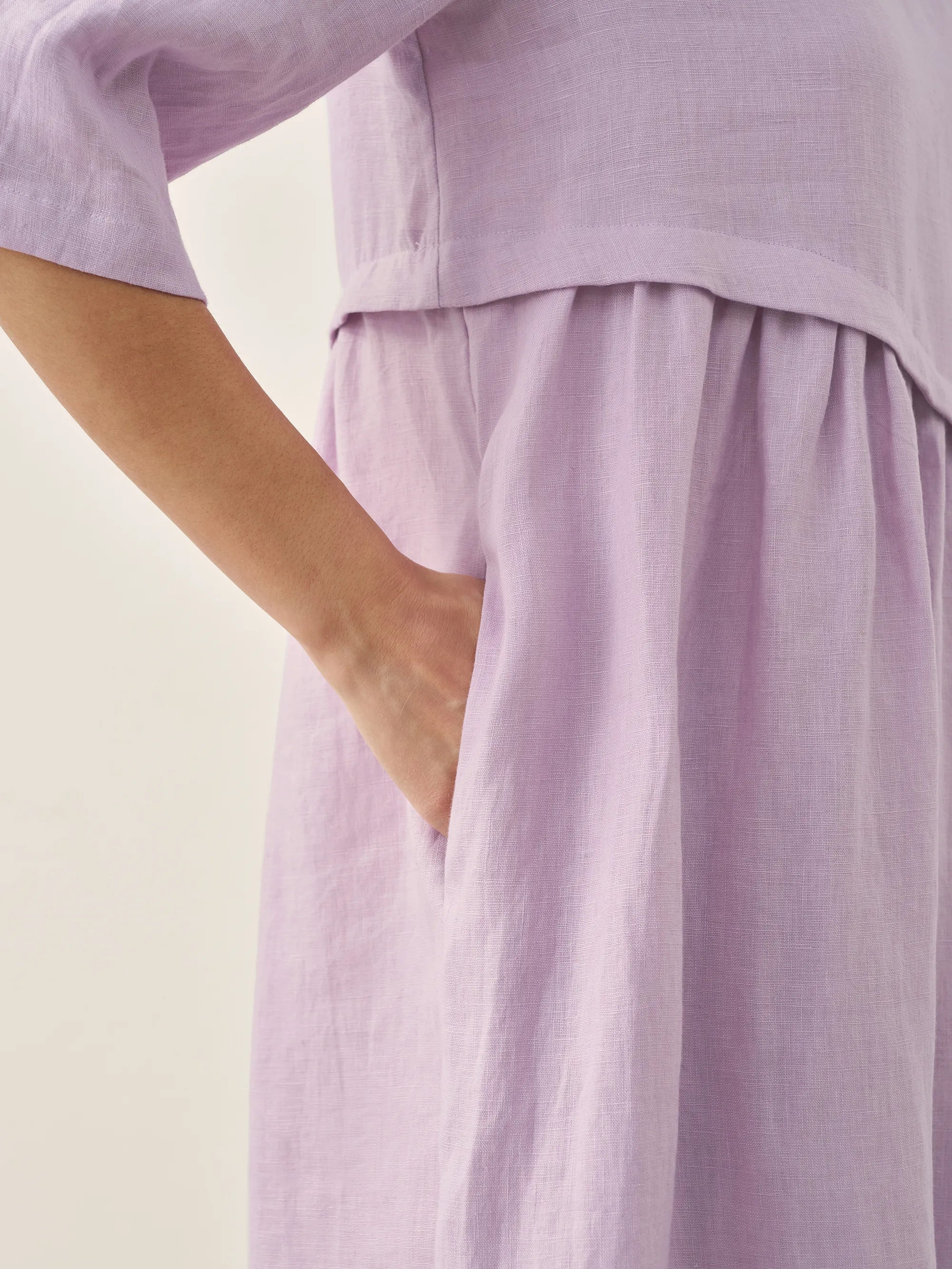 LINTICO 100% Linen Asymmetrical Pleated Round Neck Midi Dress YOLANDA — detail shot 7