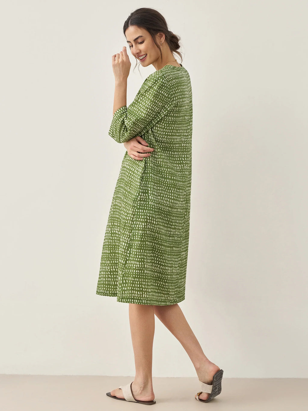 LINTICO 100% Linen V-Neck Dot Midi Dress LIRA — LINTICO branding close-up