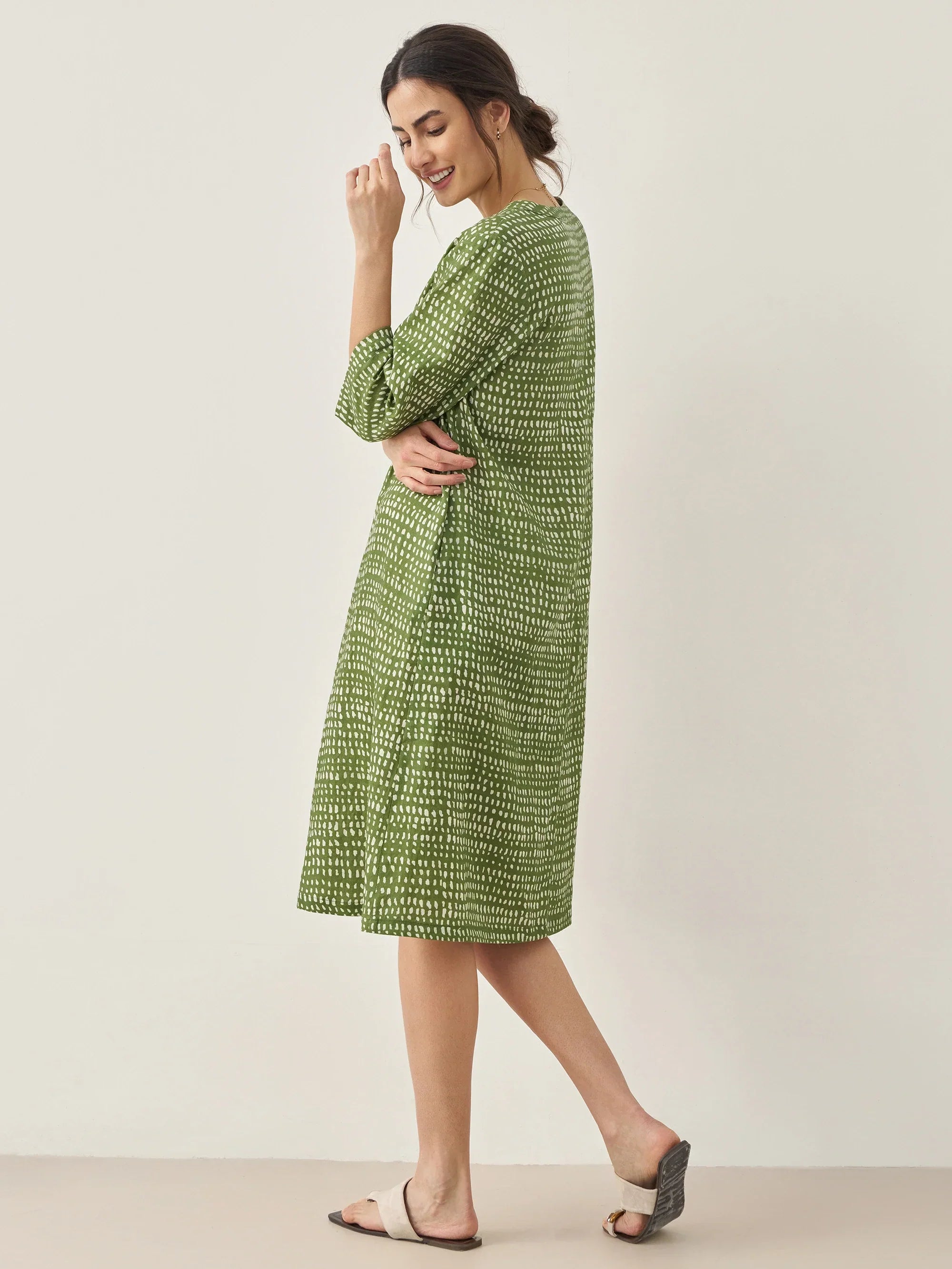 LINTICO 100% Linen V-Neck Dot Midi Dress LIRA — LINTICO branding close-up
