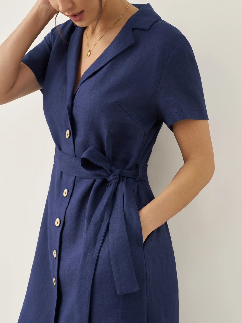 LINTICO LINTICO 100% Linen V-Neck Button-Front Shirt Dress EILEEN — detail shot 8