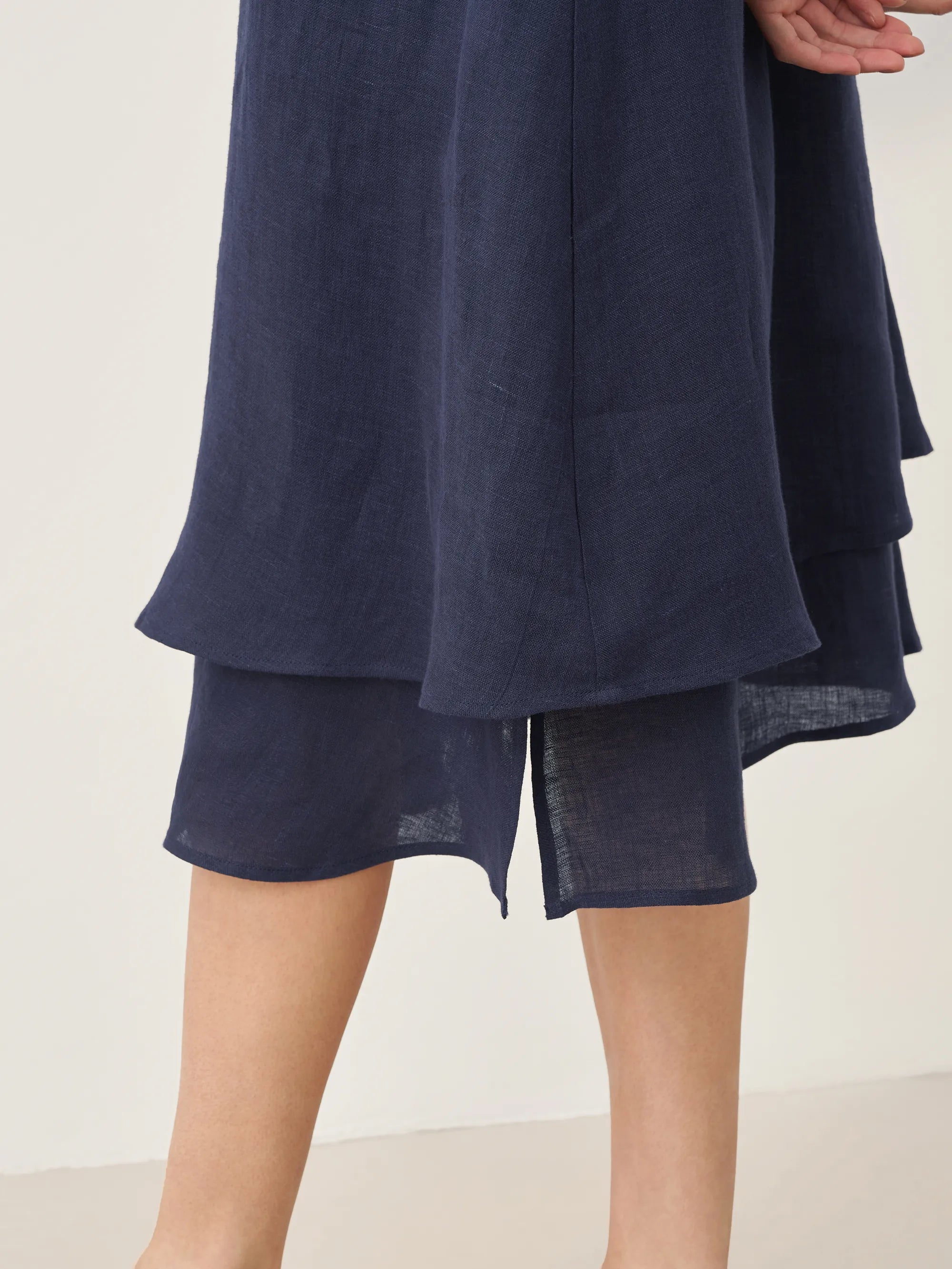 LINTICO 100% Linen V-Neck Double-Layer Midi Dress JAYDA — detail shot 8