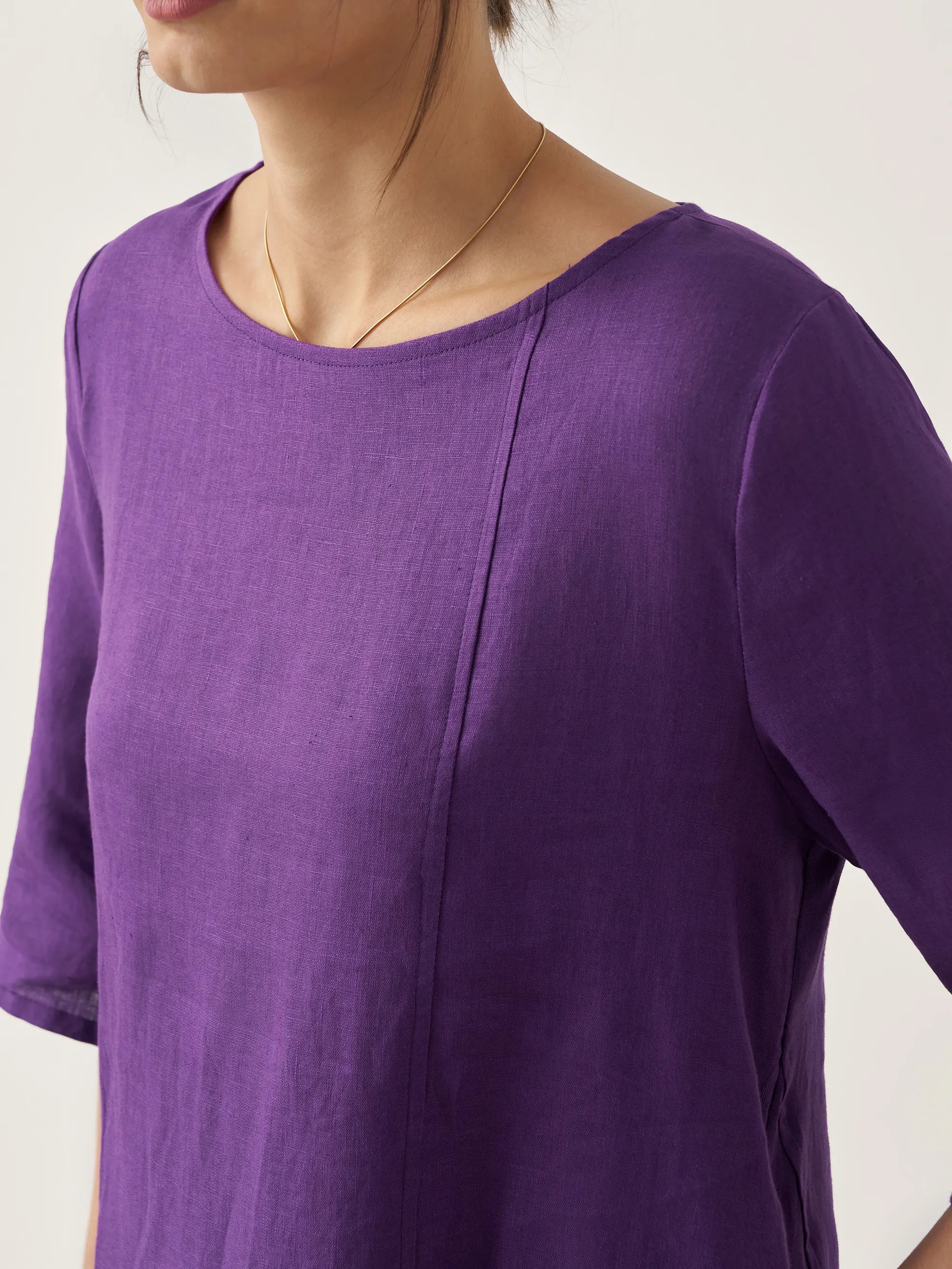 LINTICO 100% Linen Collarless Mid-Length Dress SOFIA — fabric or material detail