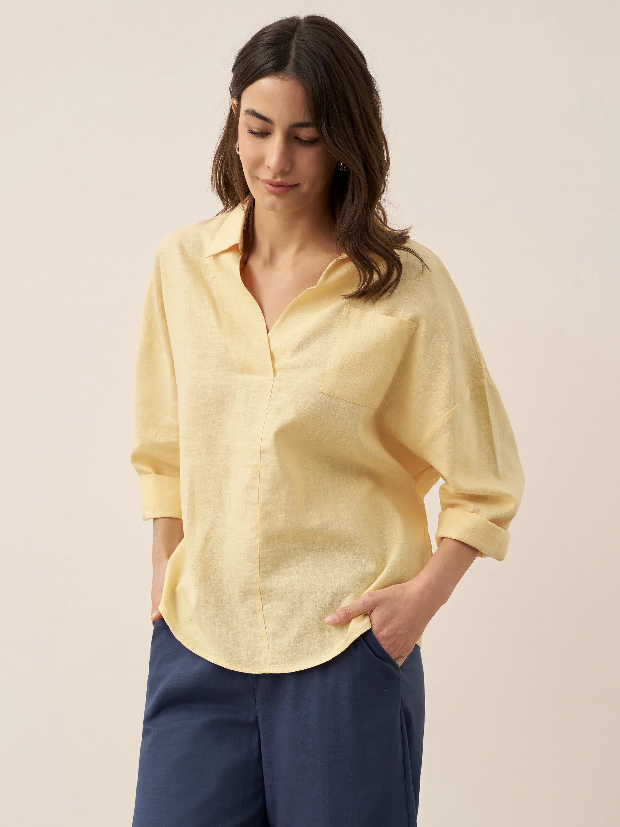 LINTICO Linen Oversized Fit Pocket Shirt ELOWEN — alternative angle