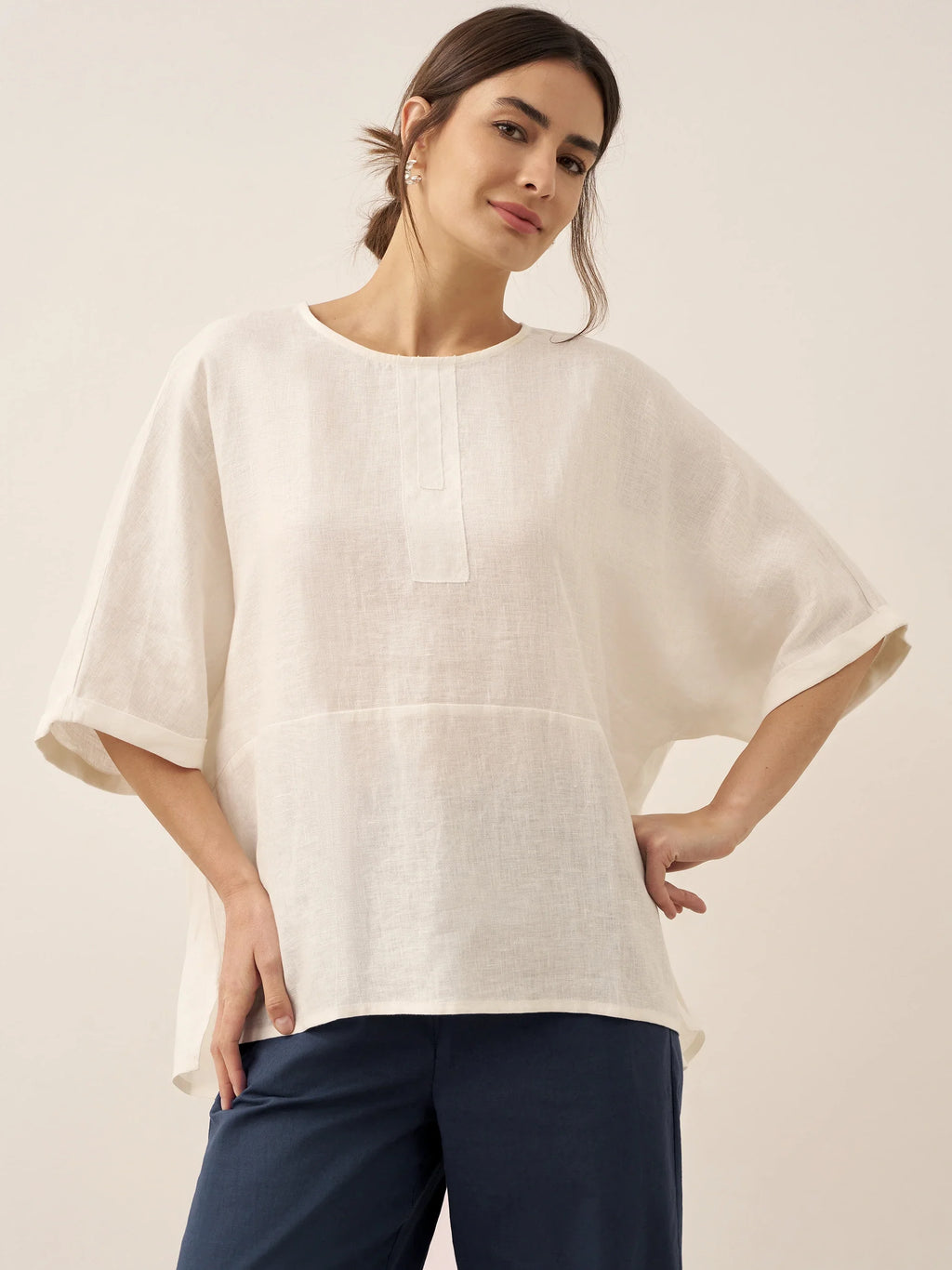 LINTICO LINTICO 100% Linen Round Neck Mid-Sleeve Top ROBYN — construction detail