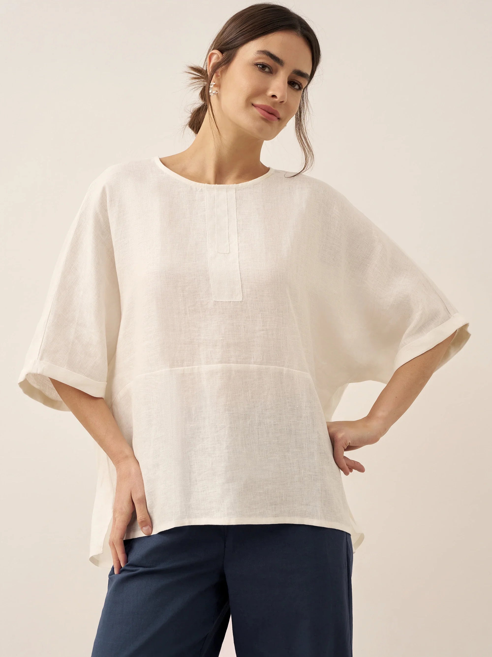 LINTICO LINTICO 100% Linen Round Neck Mid-Sleeve Top ROBYN — construction detail