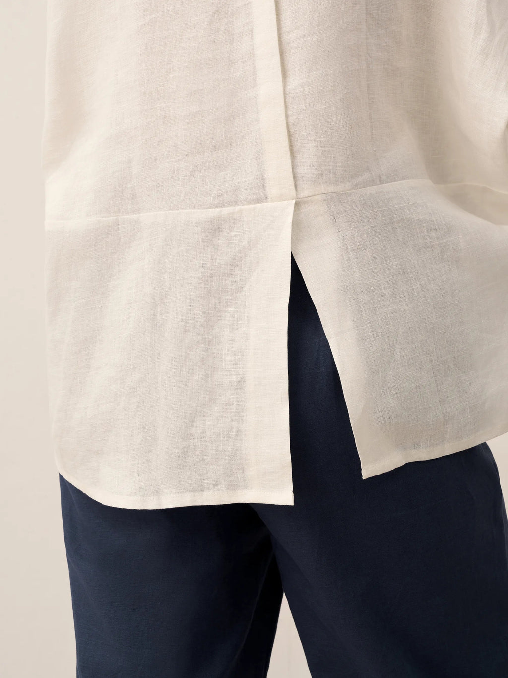 LINTICO LINTICO 100% Linen Round Neck Mid-Sleeve Top ROBYN — detail shot 8