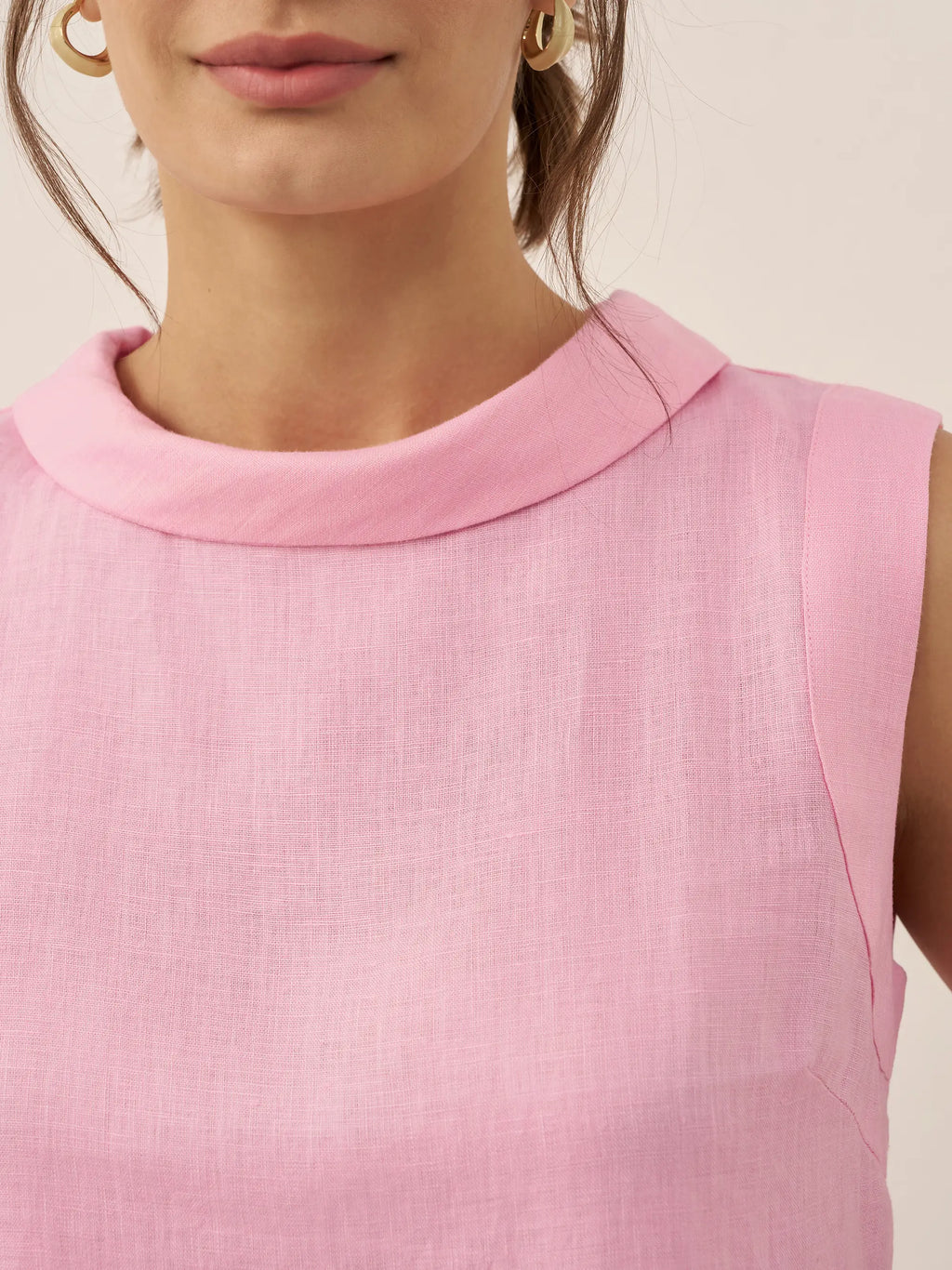 LINTICO 100% Linen Draped Collar Tank Top — detail shot 7