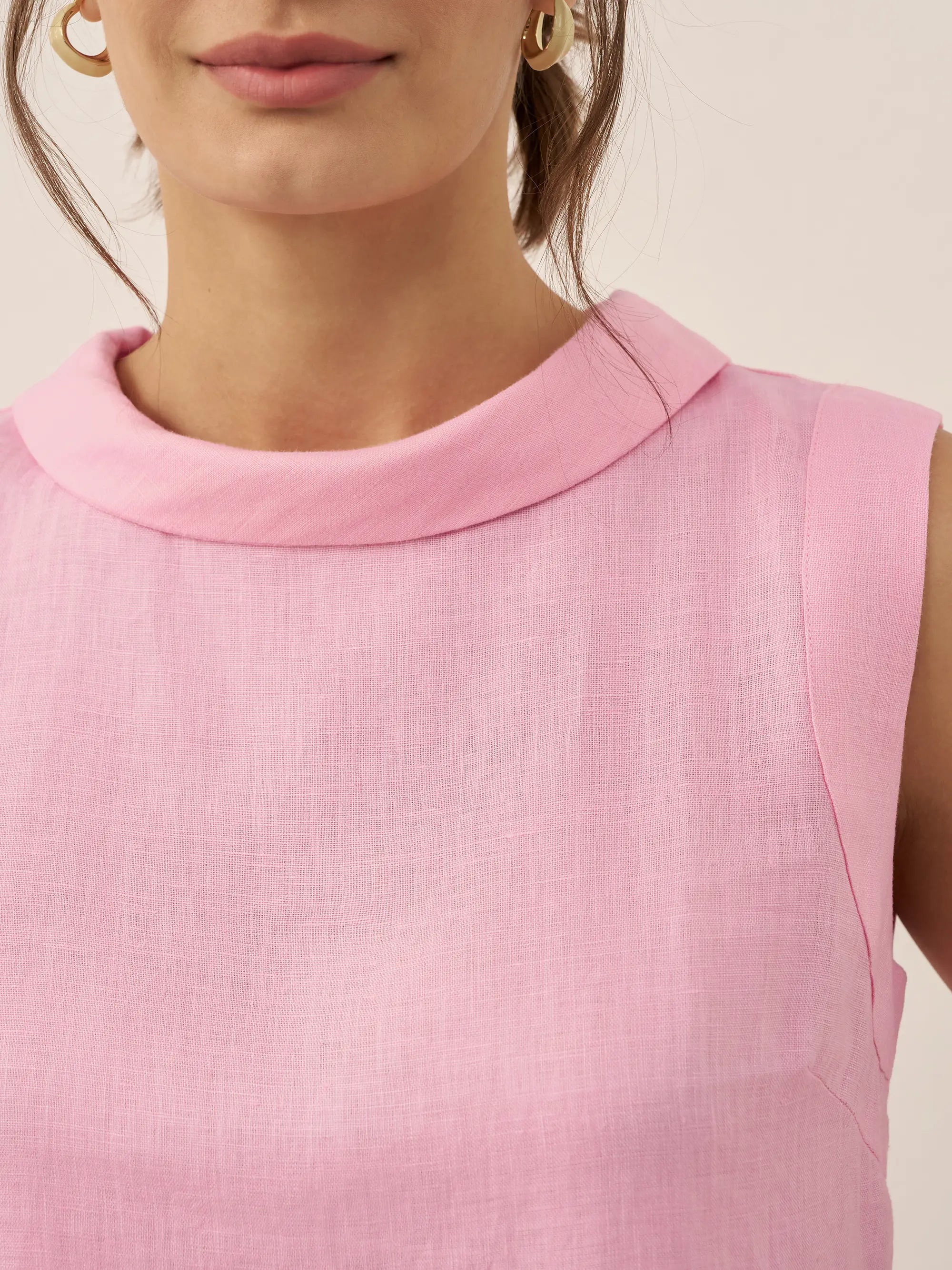 LINTICO 100% Linen Draped Collar Tank Top — detail shot 7
